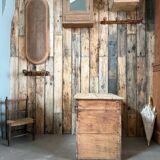 Old raw wood chest (renovated)