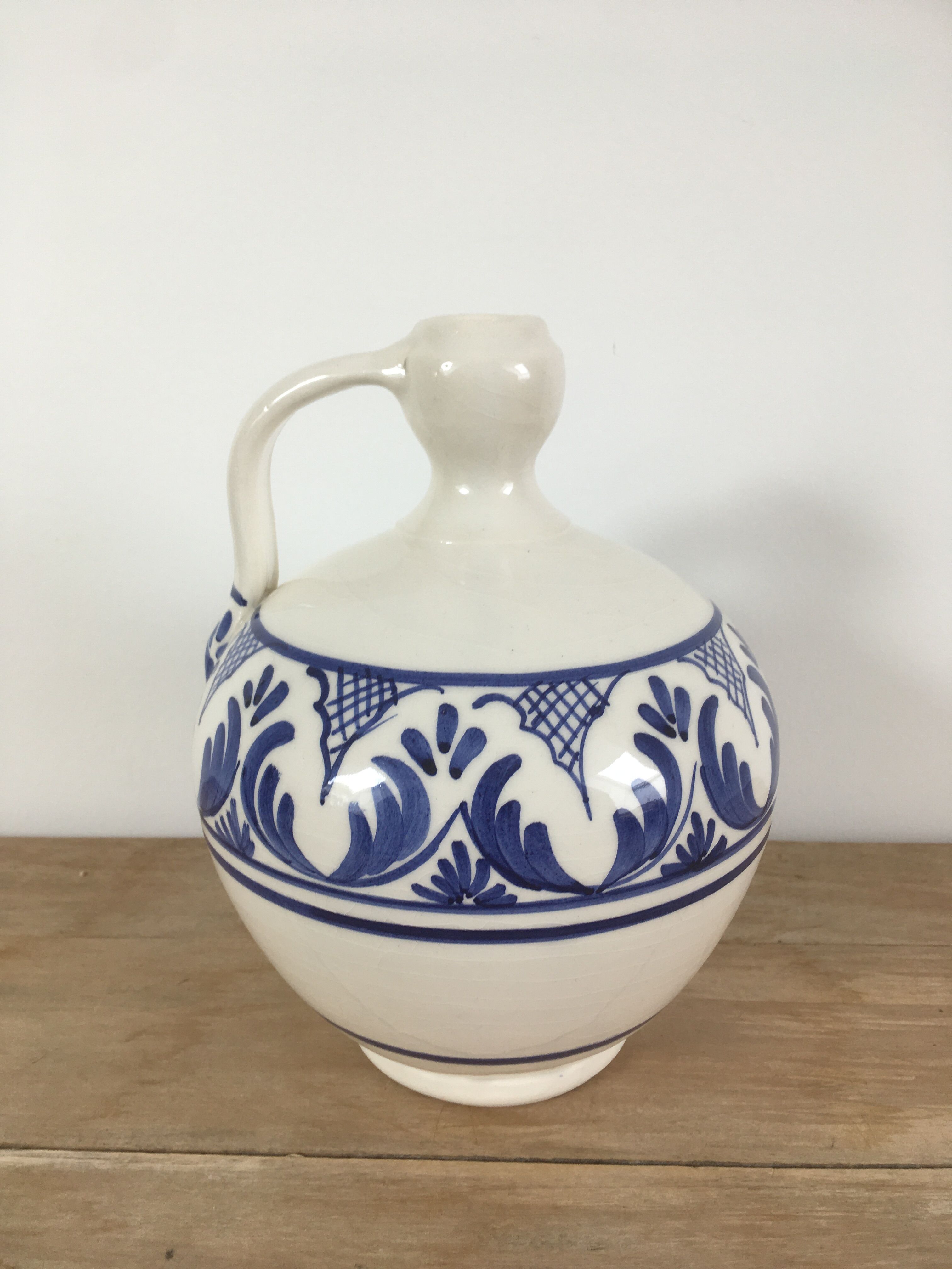 Gargoulette, jar in blue & white ceramic