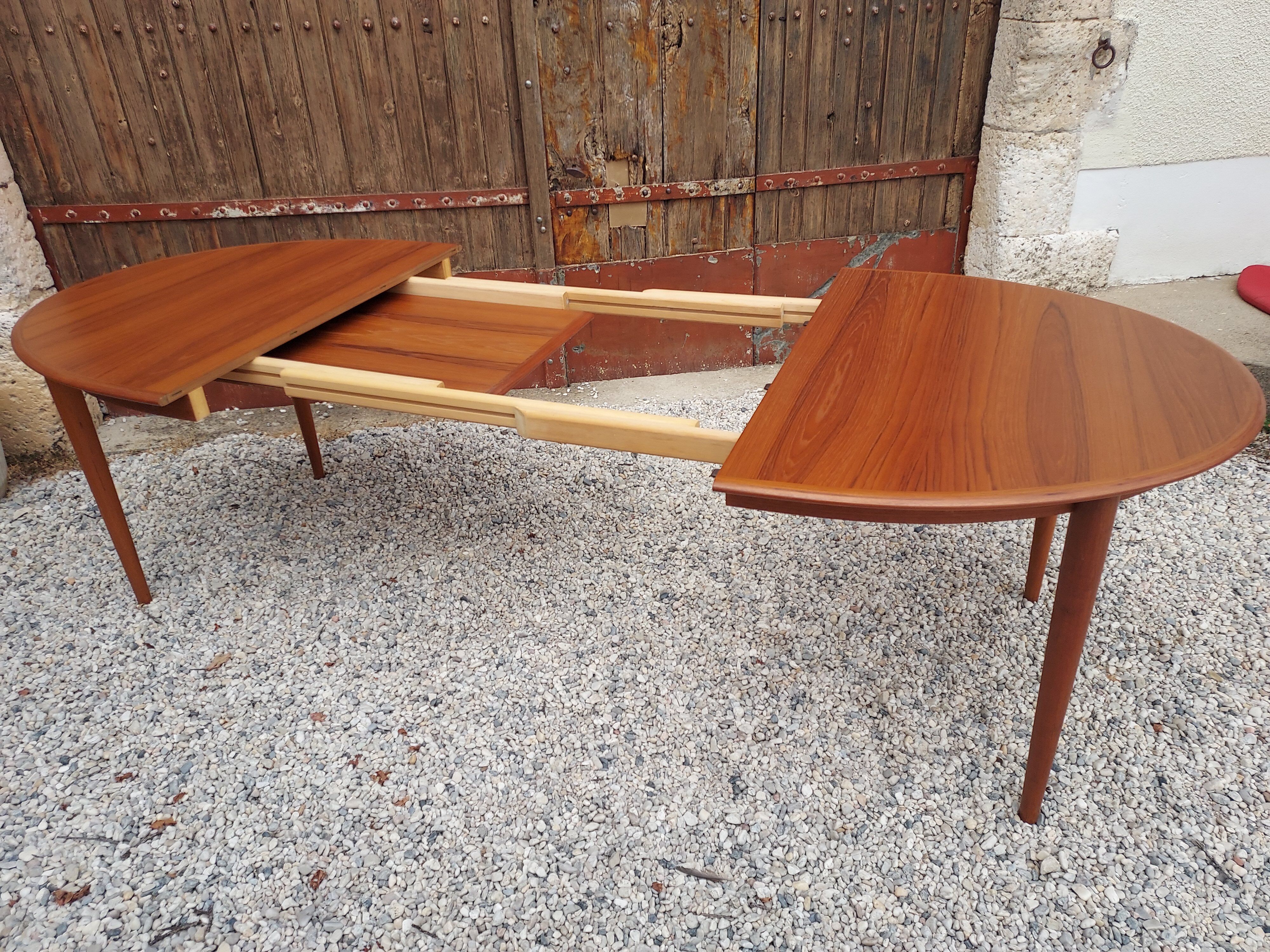 Table en teck danoise