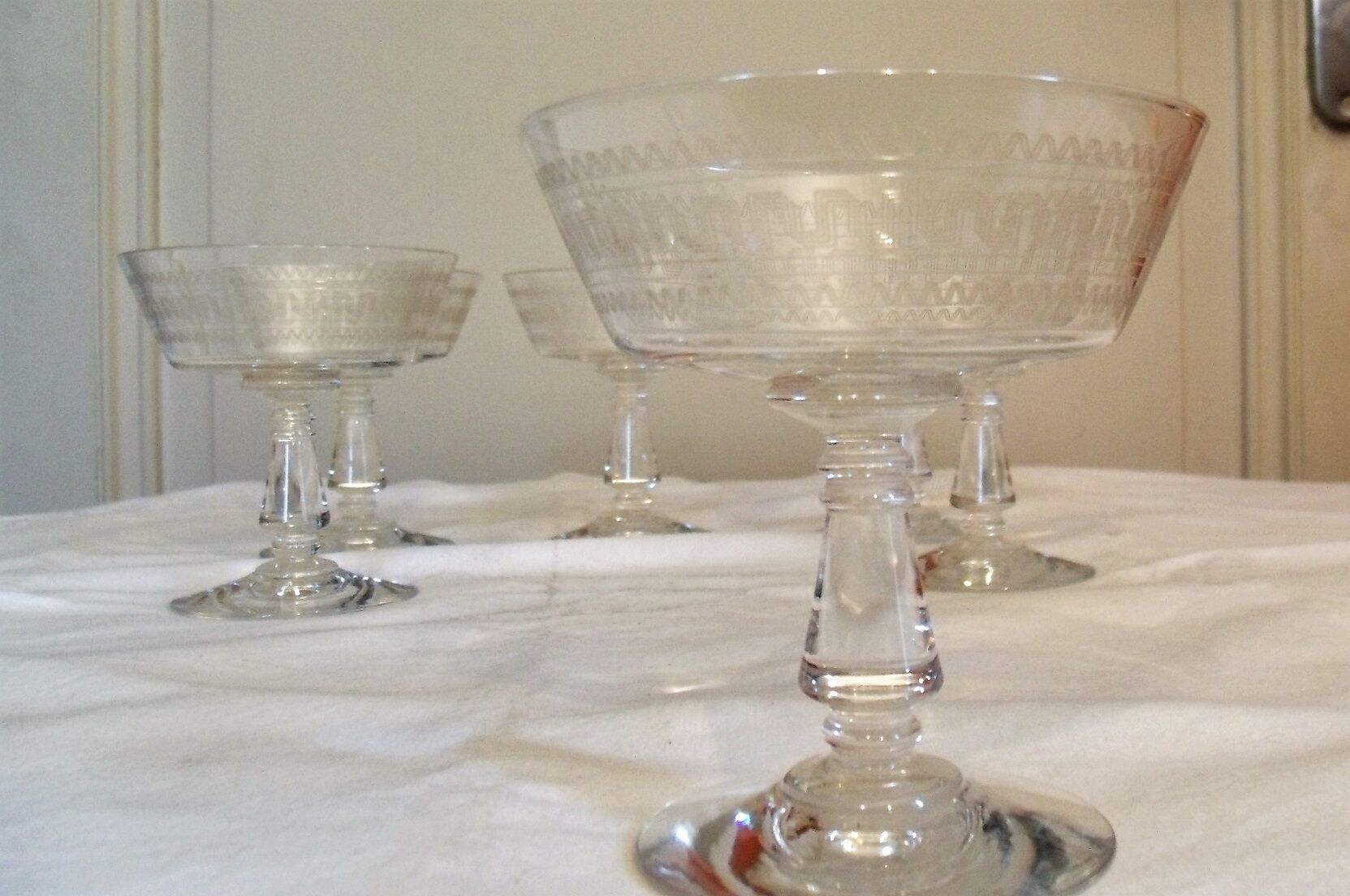 Lot of 6 cups champagne crystal baccarat model greek