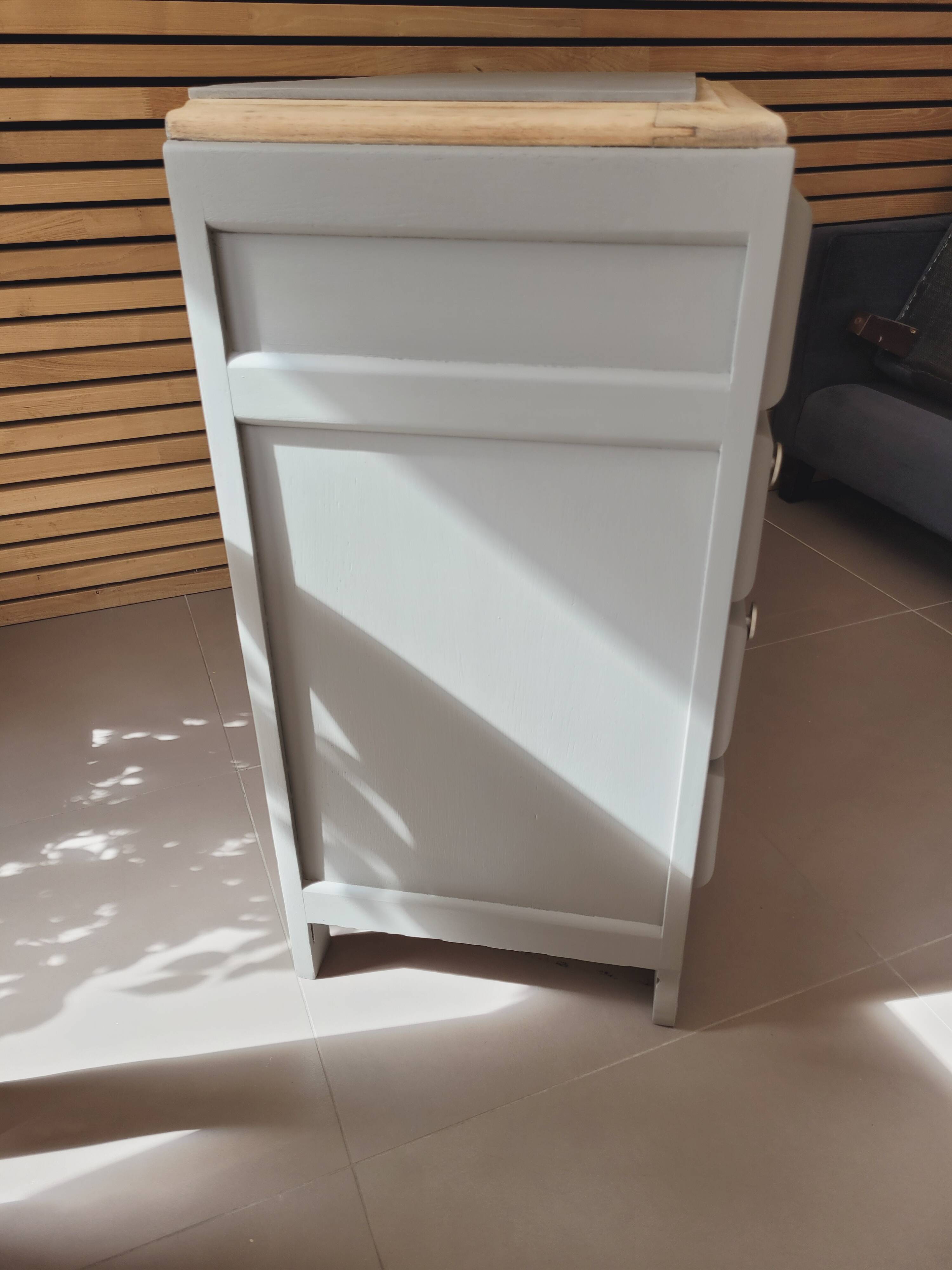 Art Deco chest of drawers