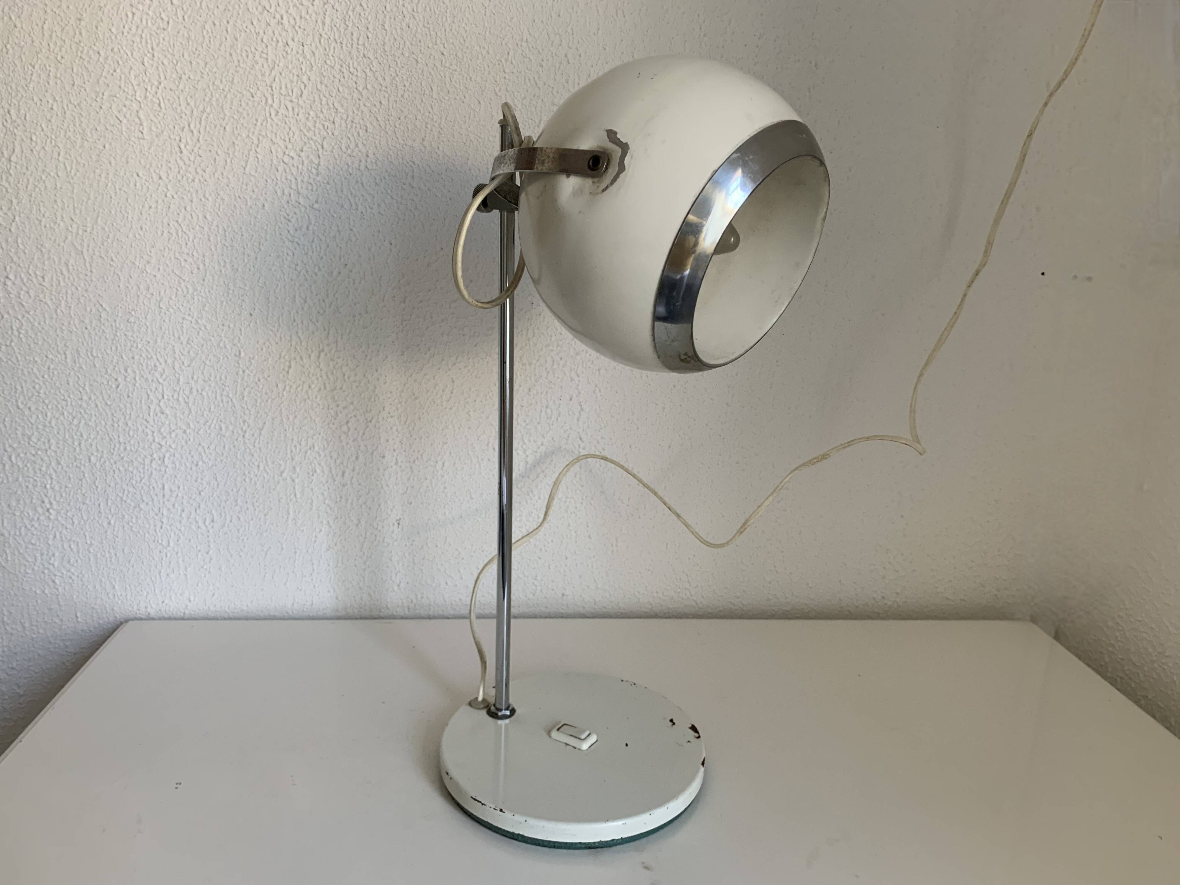 Large vintage 1960 white eyeball mid-century desk lamp - 44 cm