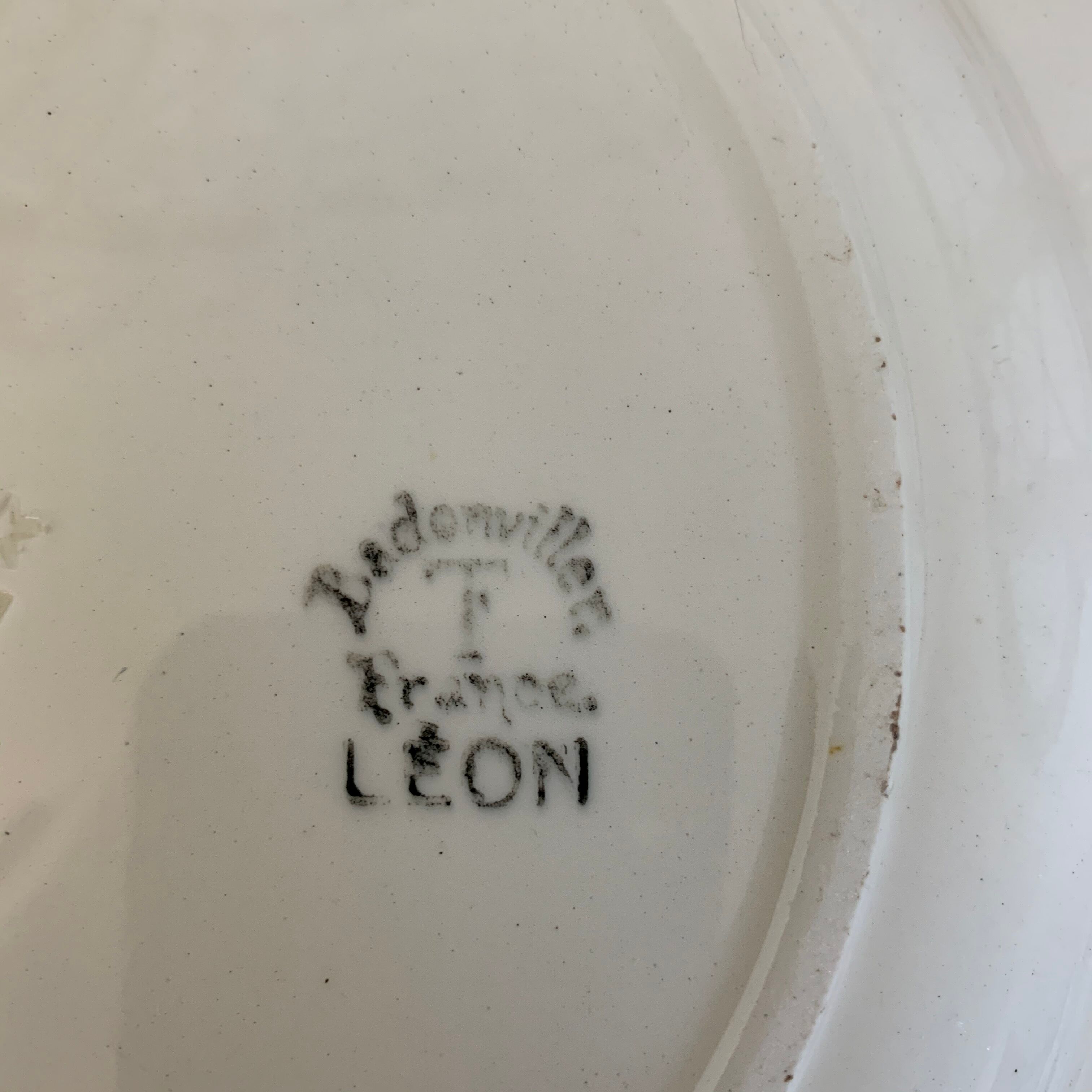 Leon round service plate, Badonviller