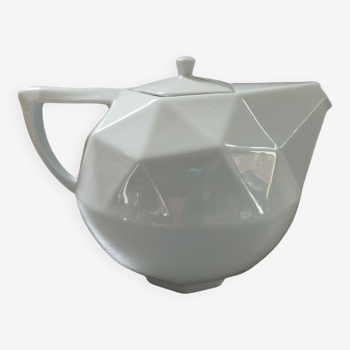 Porcelain teapot Deshoulières