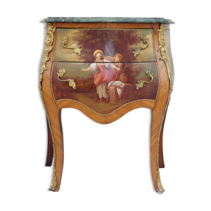 Commode galbée louis