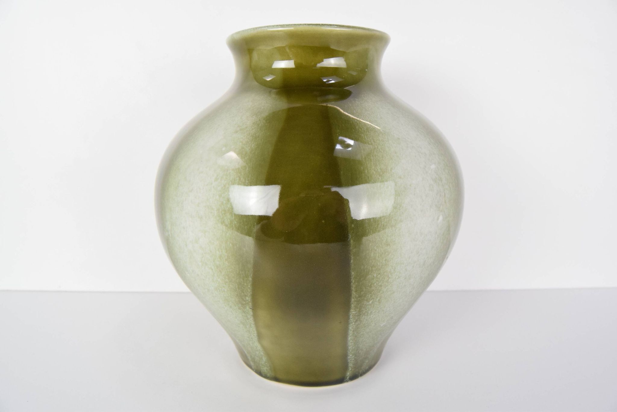 Mid-century design vase by ditmar urbach,type cid 1975.