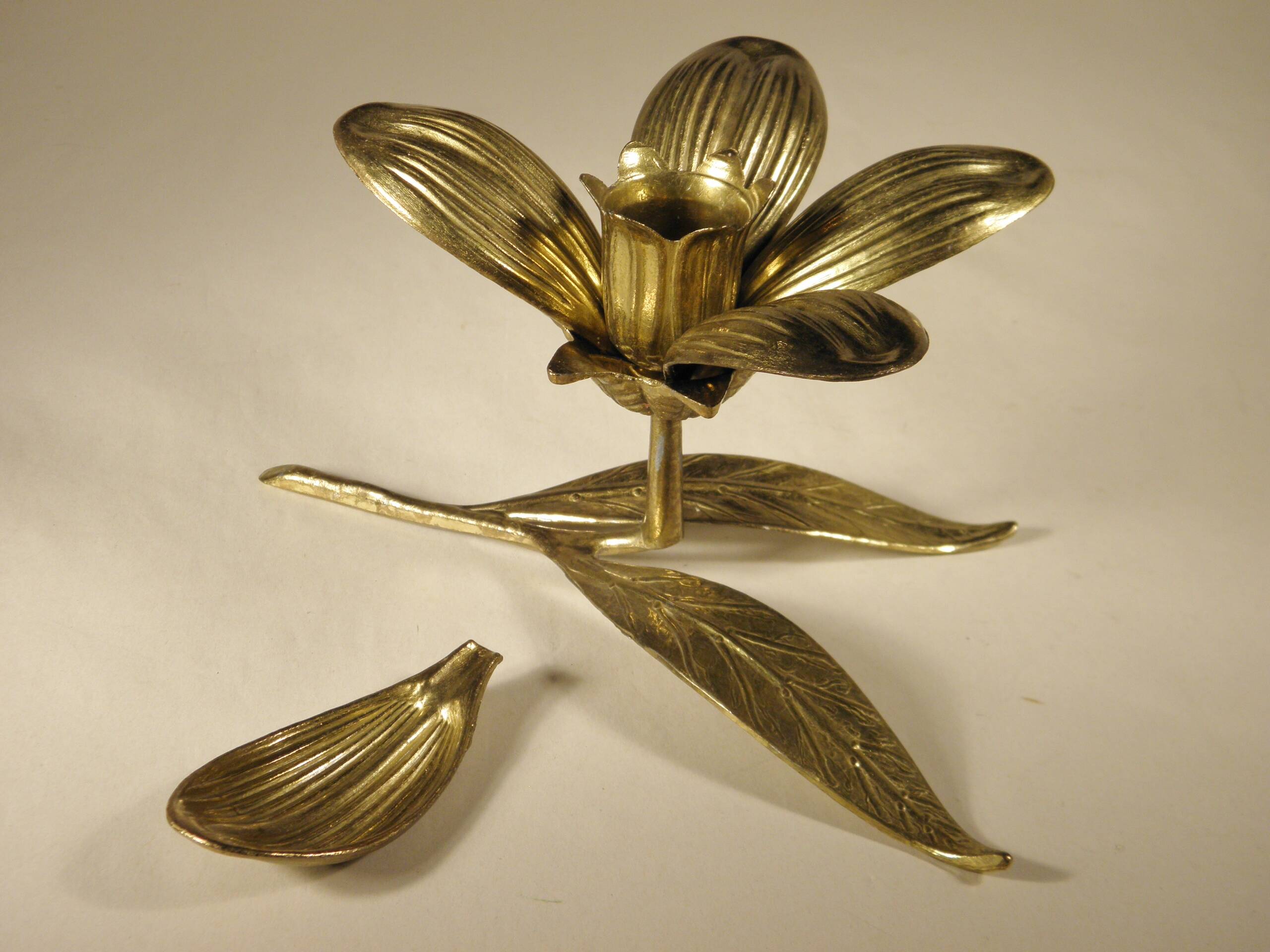 Brass "flower" candle holder - ashtray
