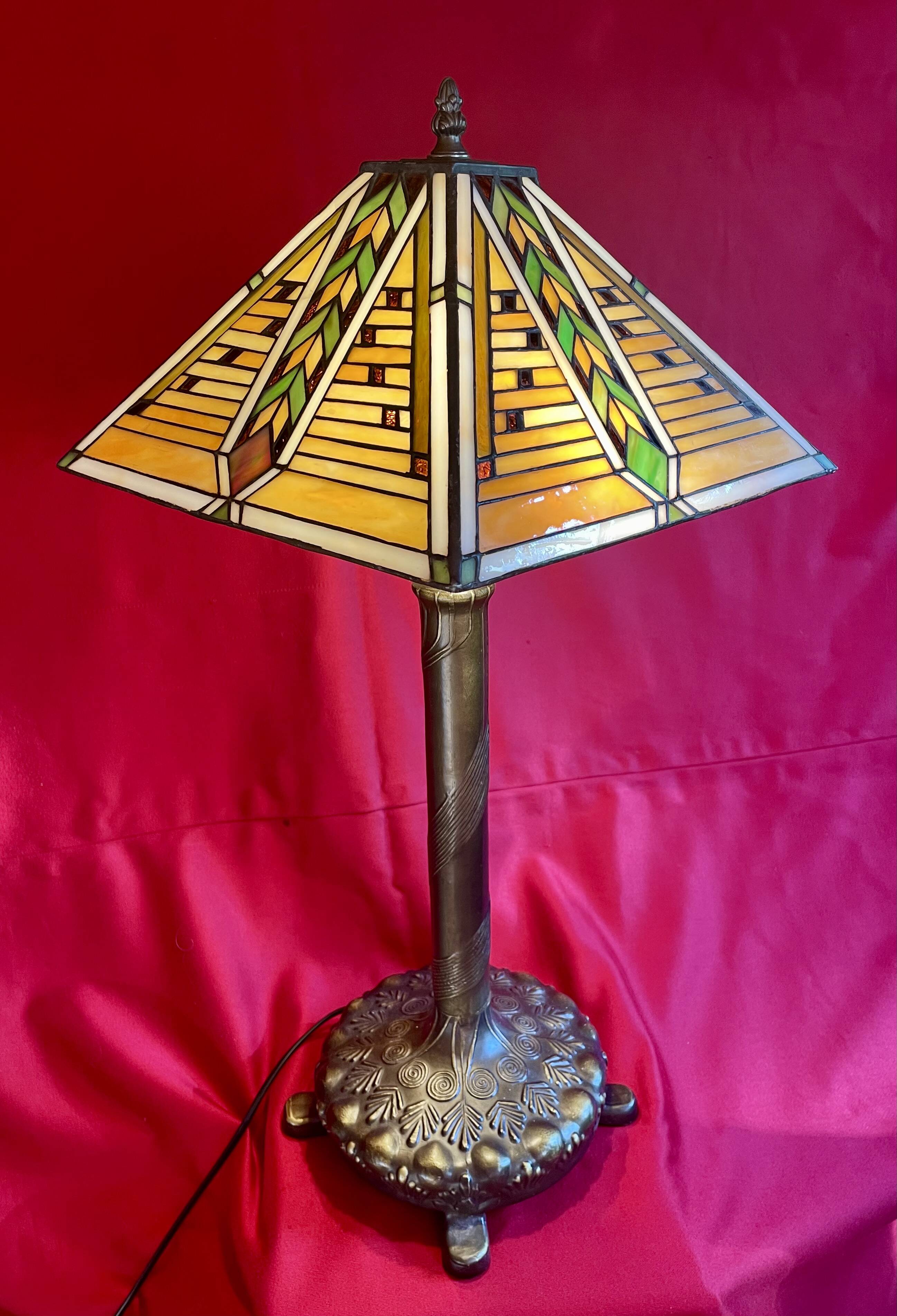 Art Deco lamp, "Tiffany" inspiration, glass and brass