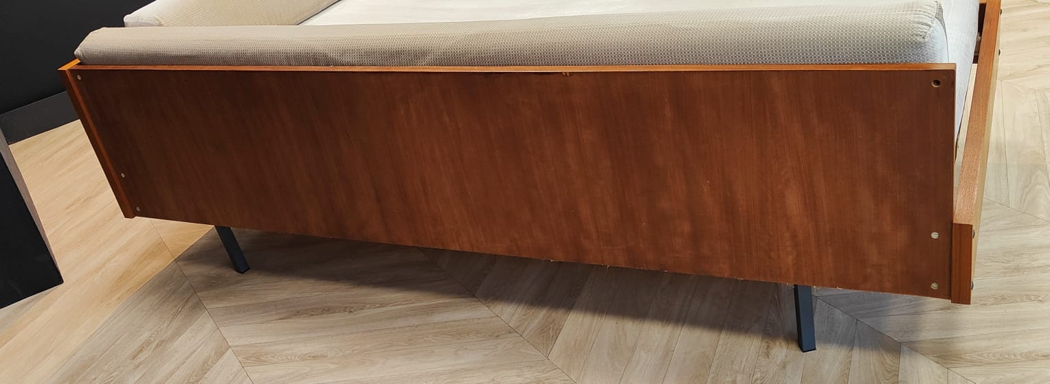 Mid century daybed