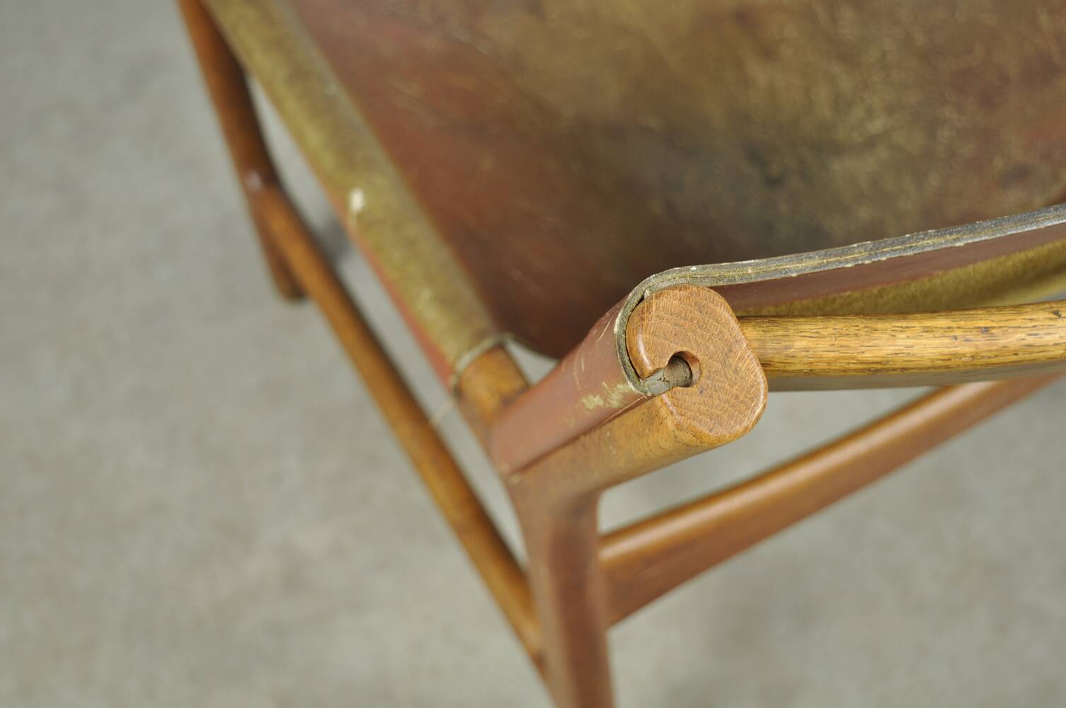 A/S MIKAEL LAURSEN / vintage leather armchair / Illum Wikkelsø / Denmark 1960s