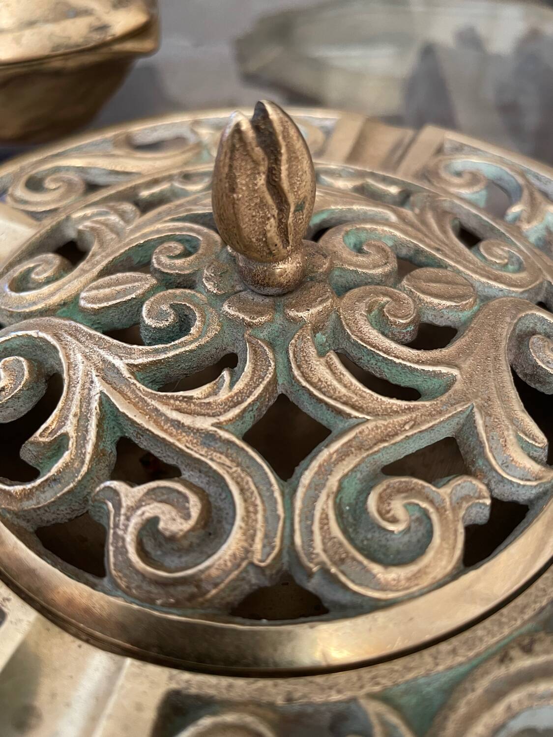 Cendrier couvert en bronze vintage