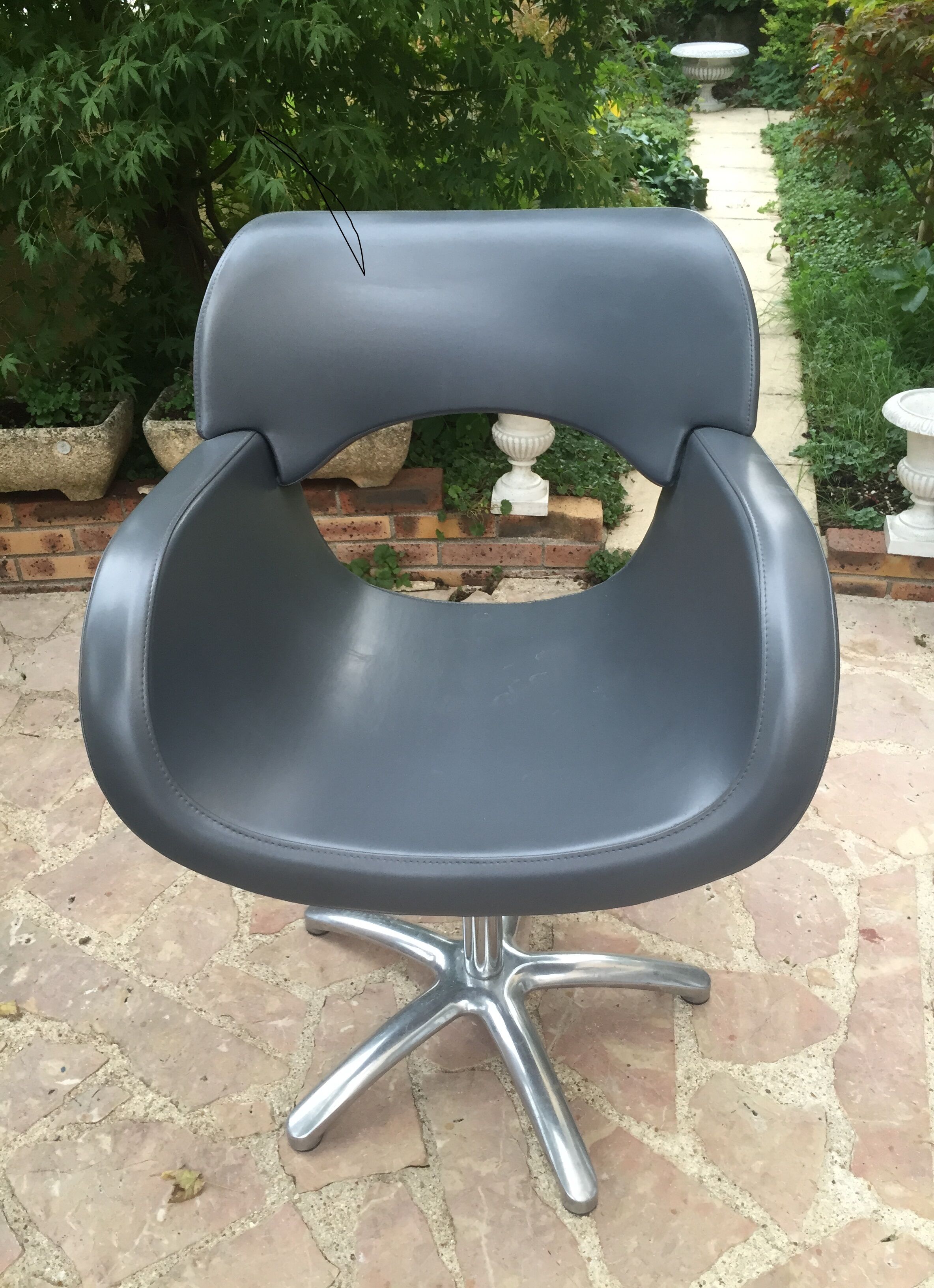 Fauteuil en skai Maletti
