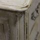 Commode ancienne arbalete patinée blanche
