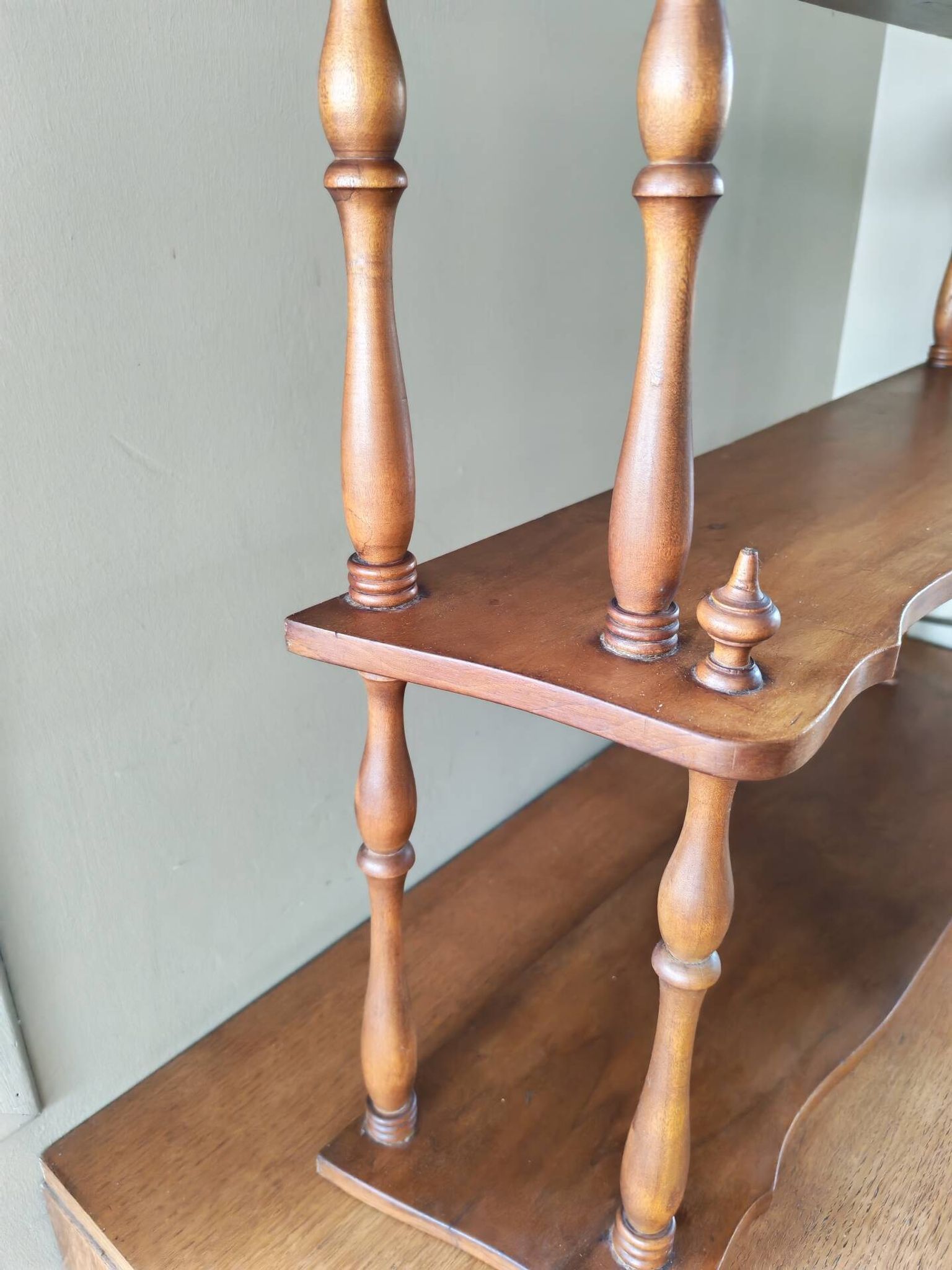 Napoleon III wall shelf