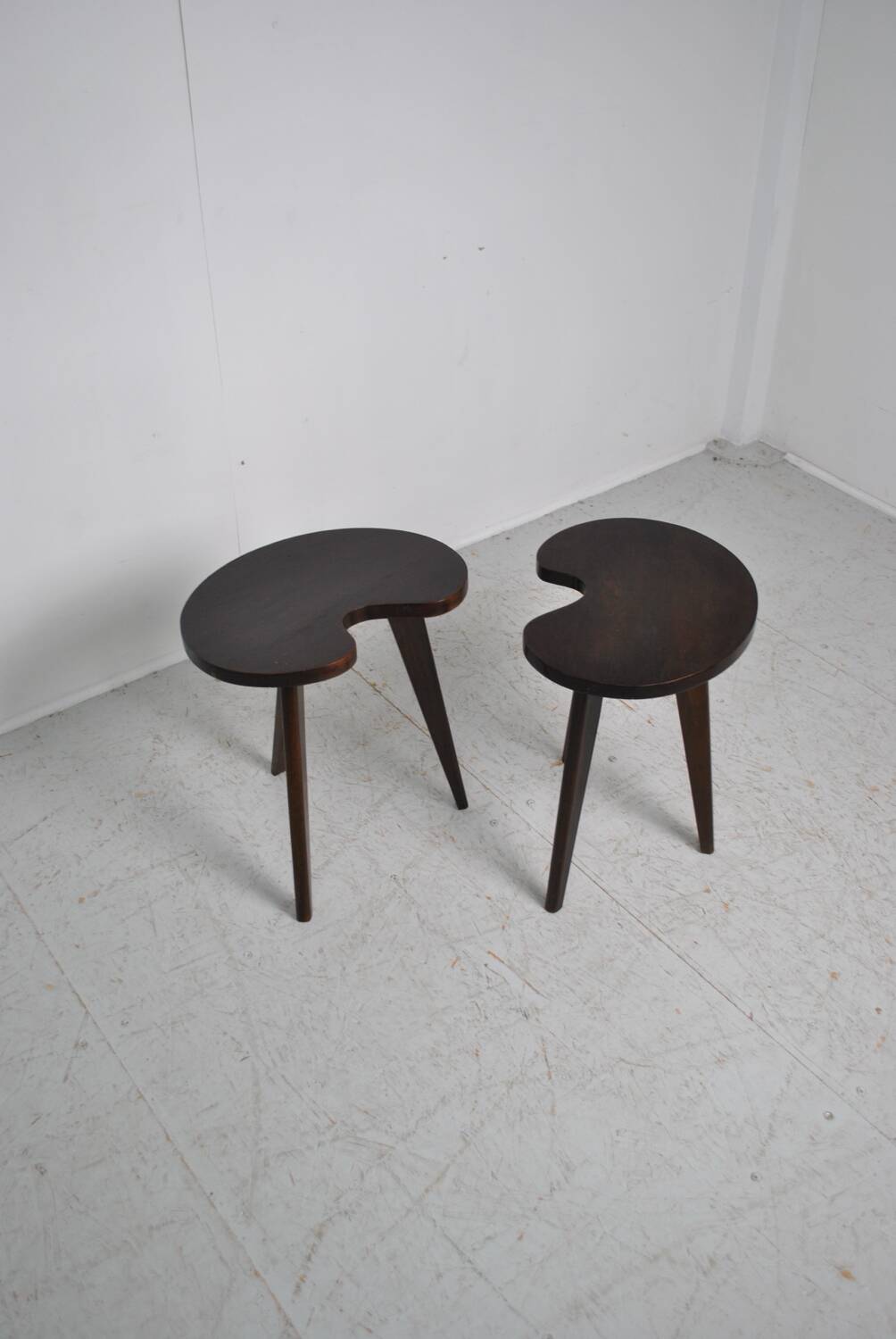Paire de table tripode 1970