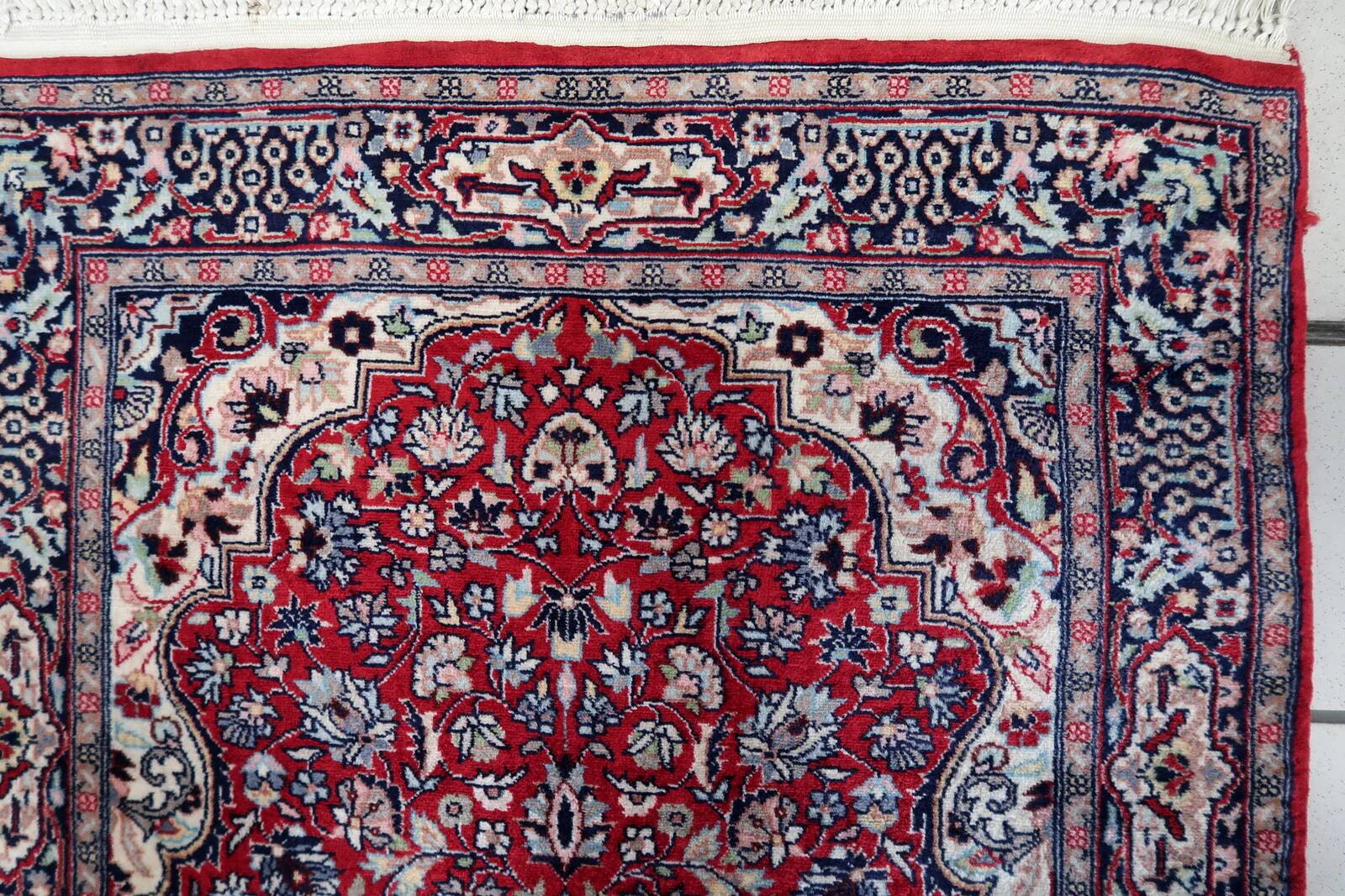 Tapis persan Kashan vintage fait main 76 cm x 179 cm, années 1960