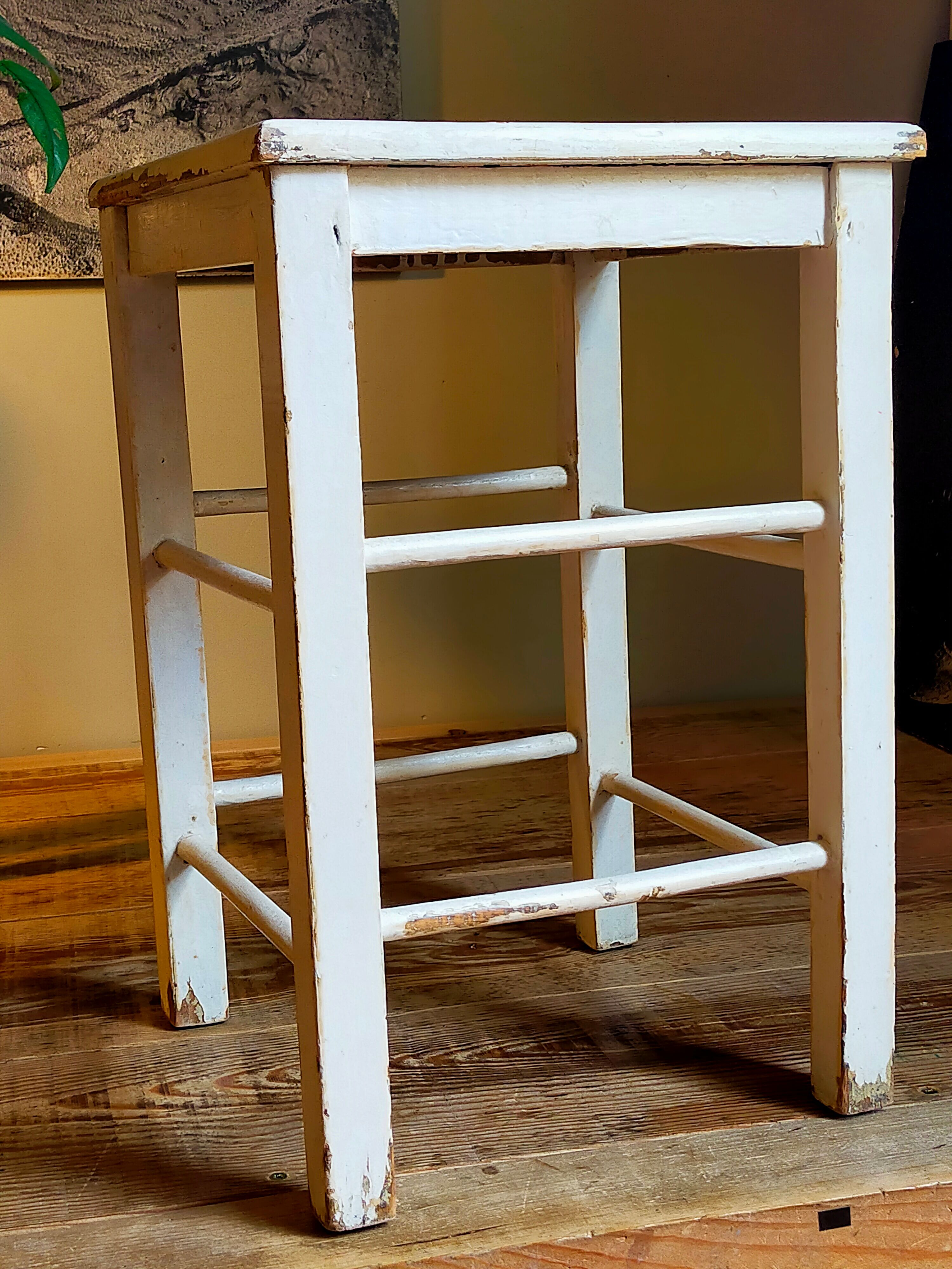 Workshop stool in vintage patinated solid wood