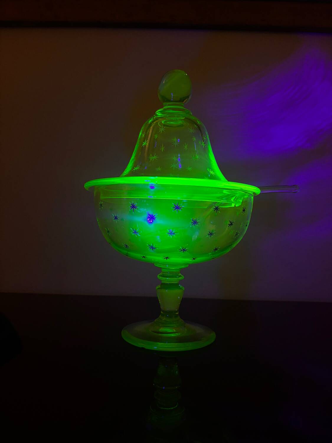 Baccarat/Saint Louis Compotier Ouraline crystal