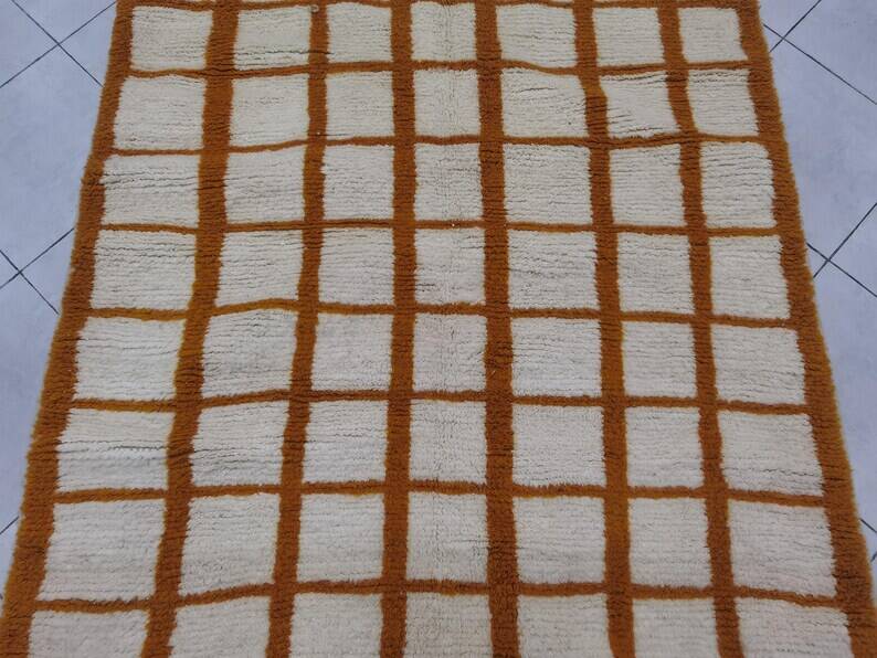 Handmade traditional Berber rug 270cm x 160cm