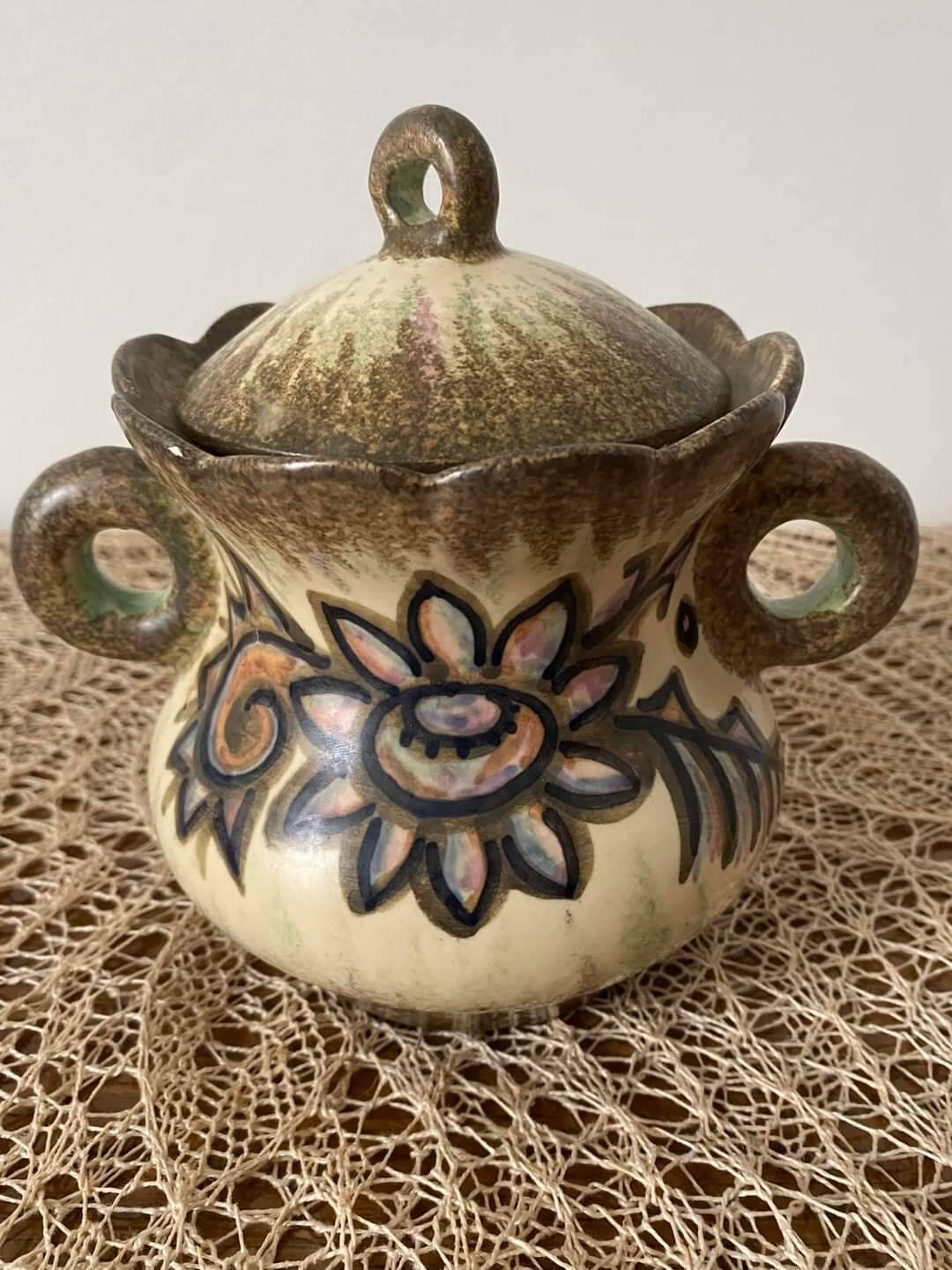 Ceramic sugar bowl signed Paul Fouillen (Ceramicist from Quimper)