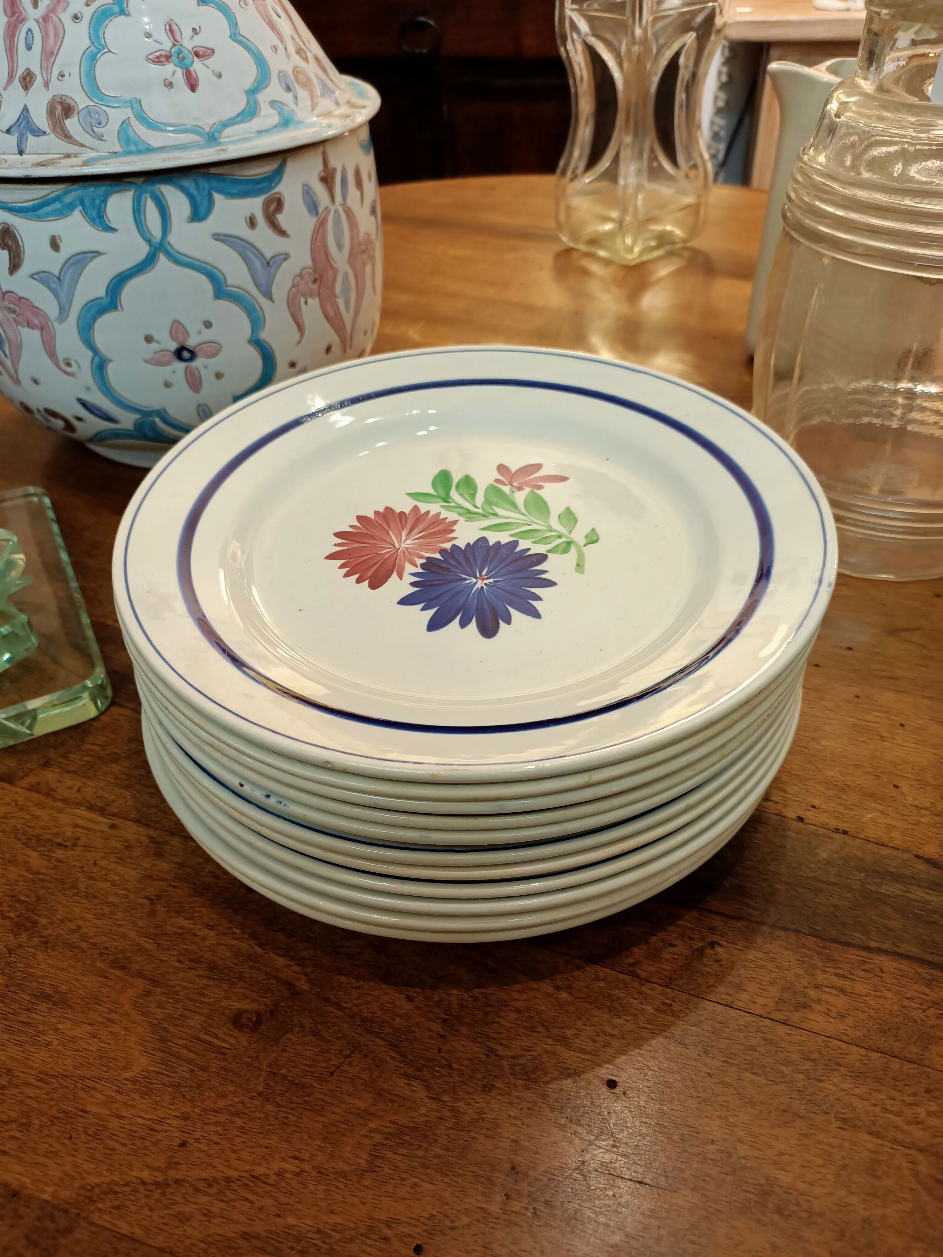 Flowered plates