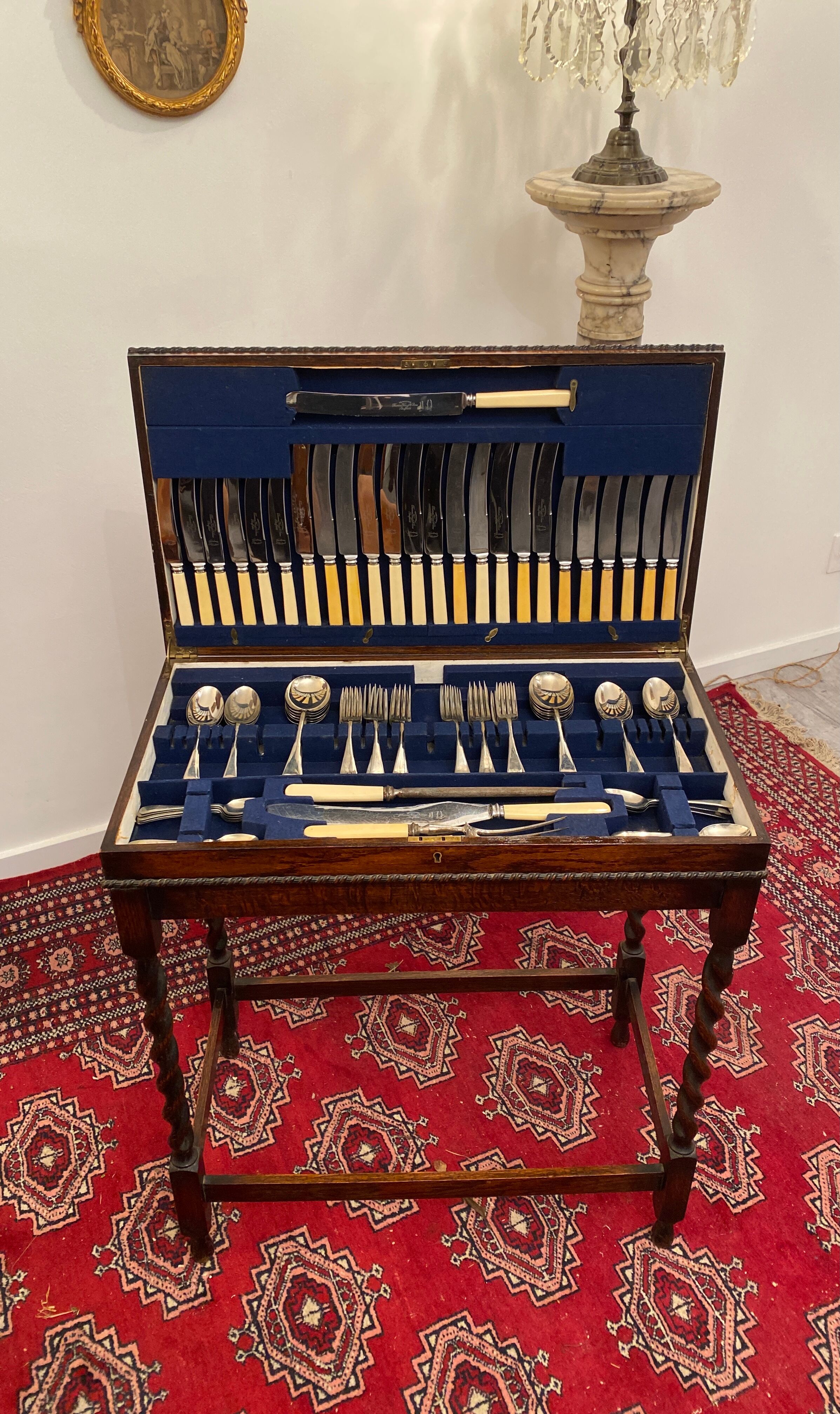 Silver furniture menagere 100 pieces Thomas Ward & Sons Sheffield late 19th