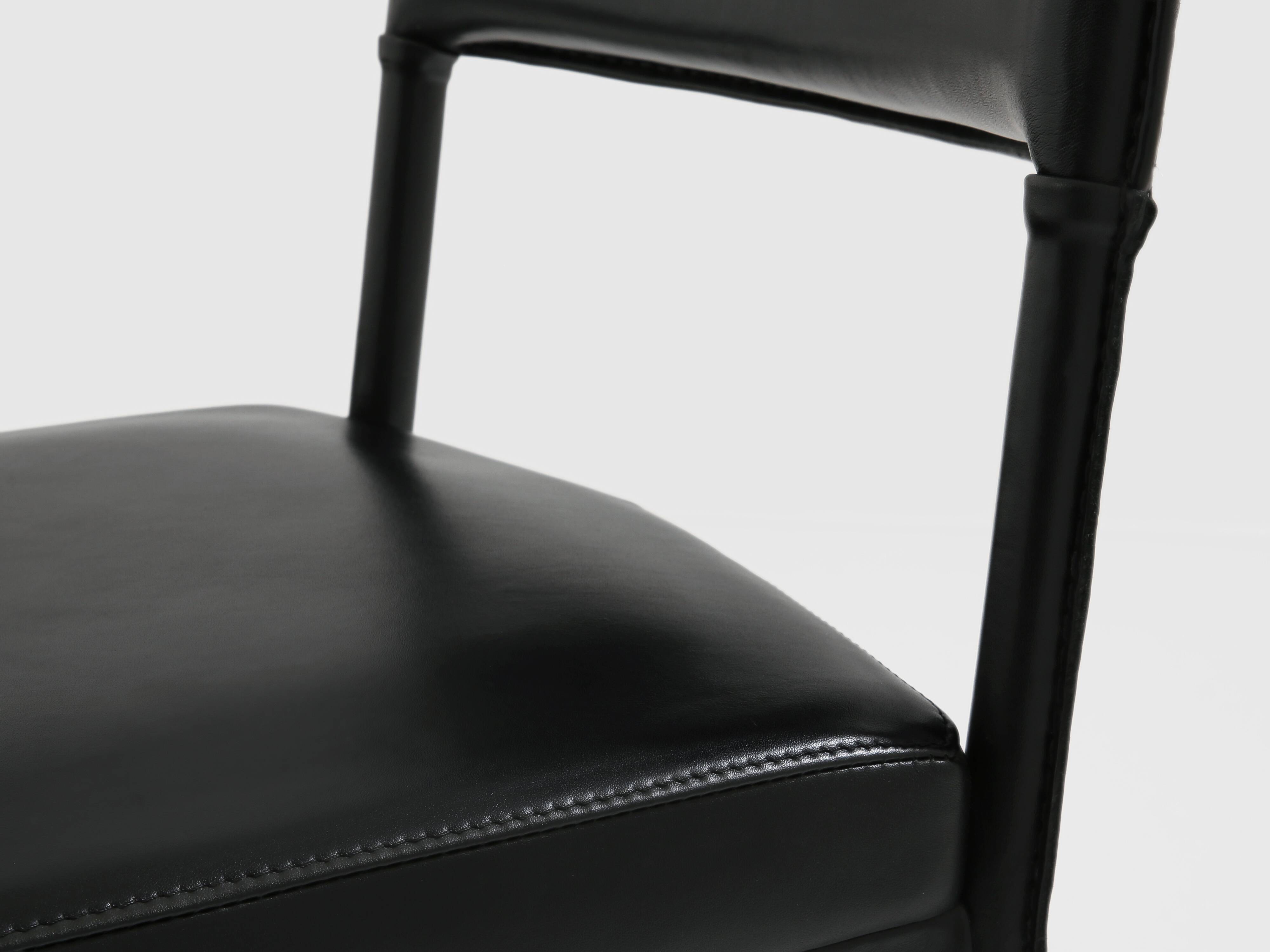 Jacques Quinet paire de chaises cuir noir laiton 1950