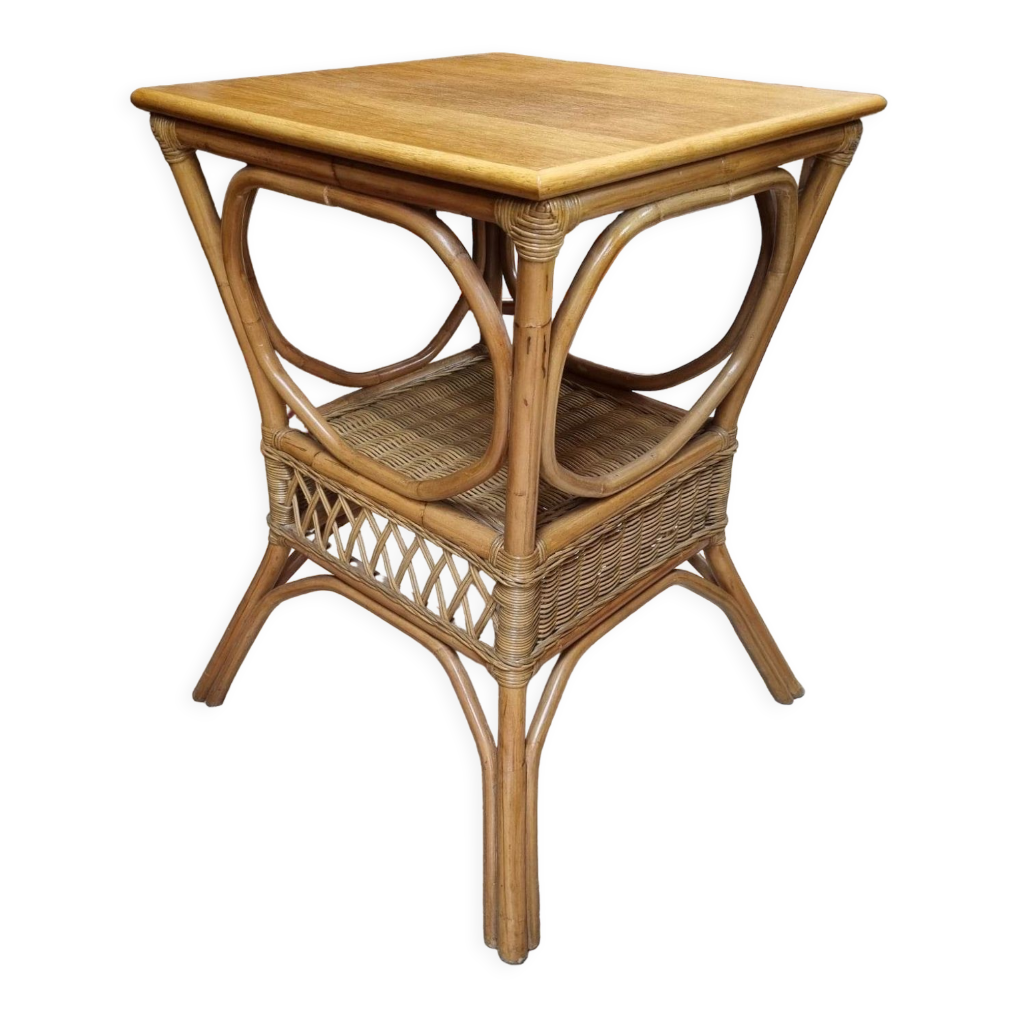 Rattan pedestal table