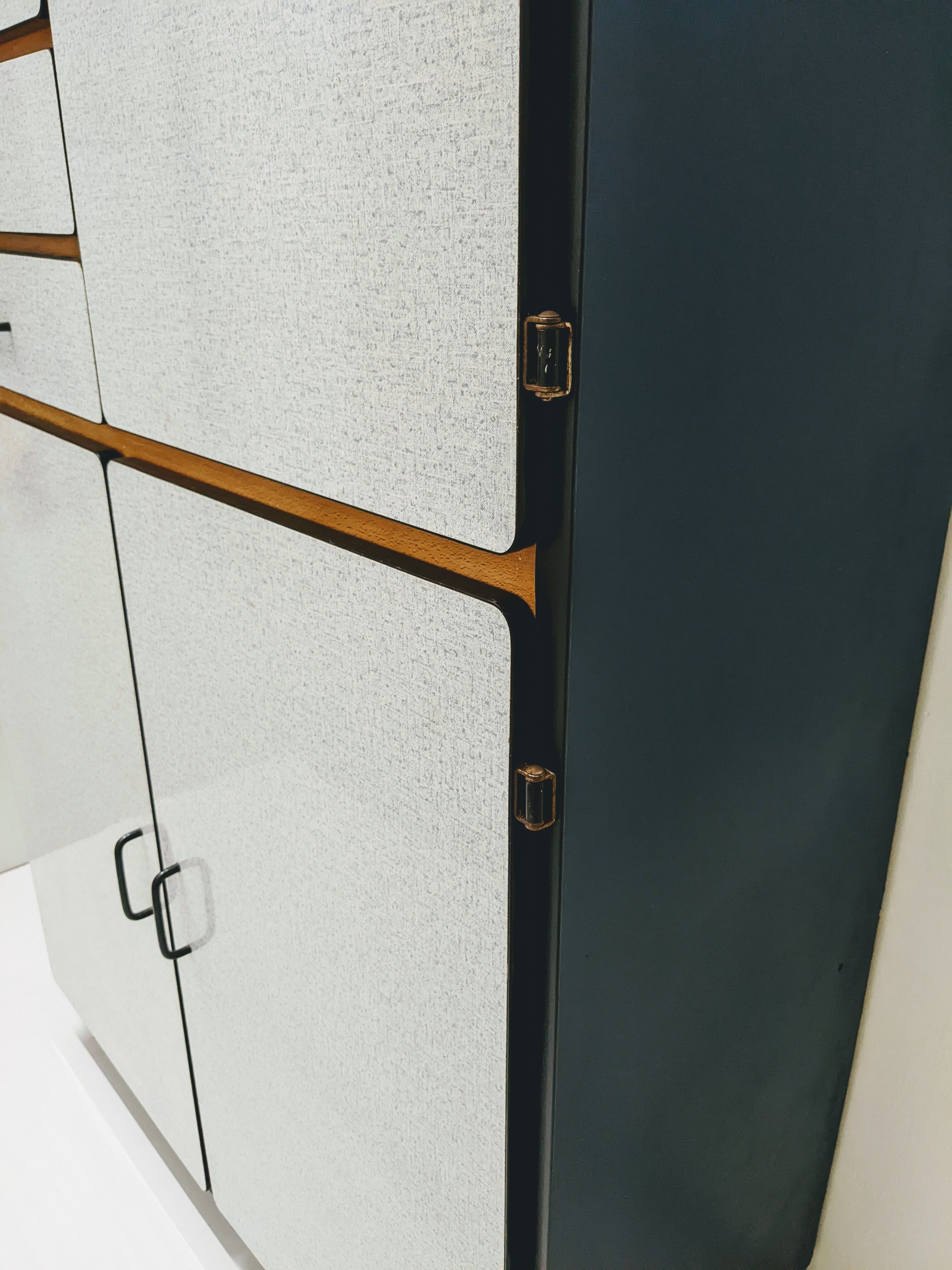 Vintage high sideboard in formica / storage cabinet