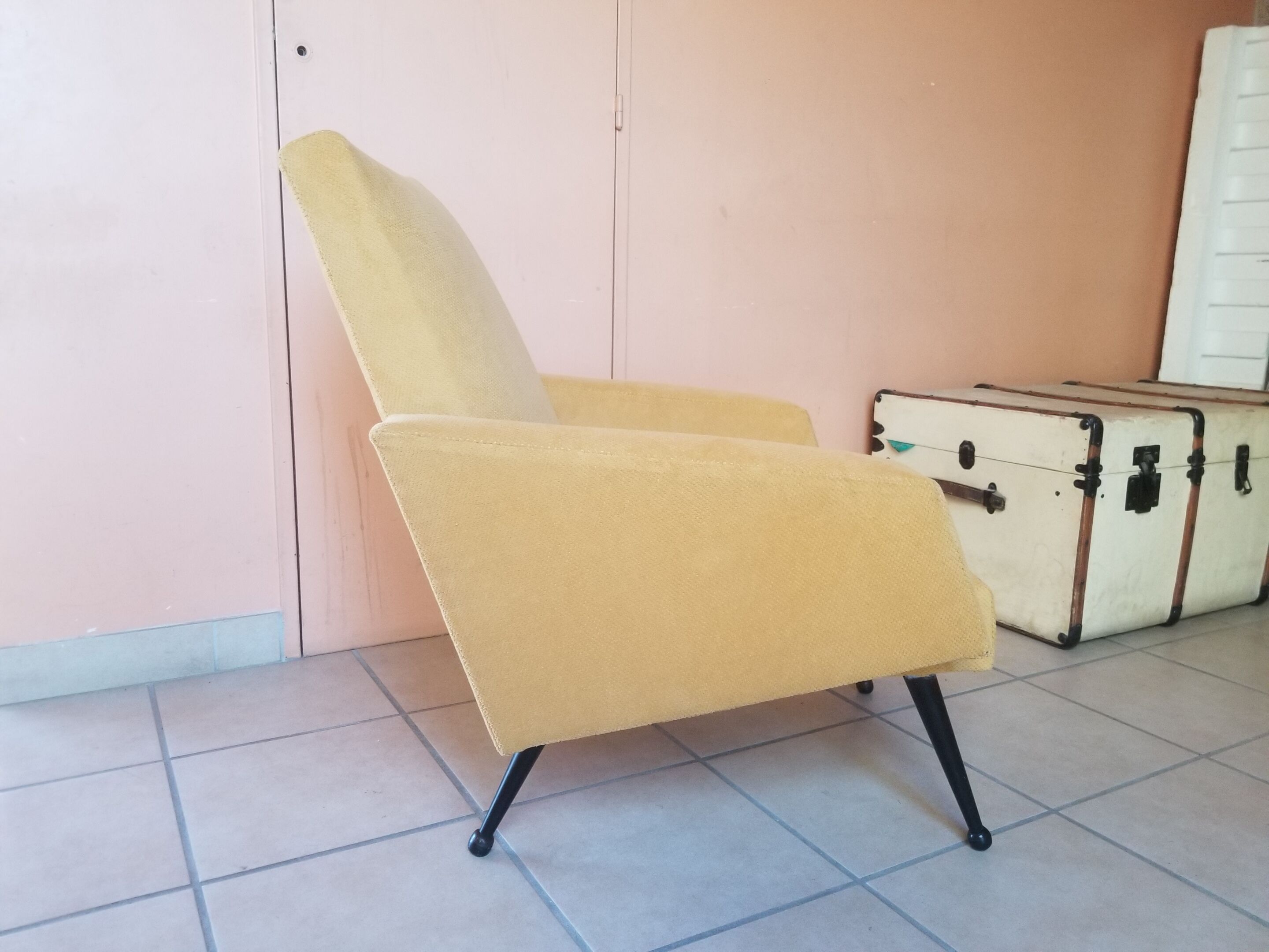Wine armchair 60s fully restored