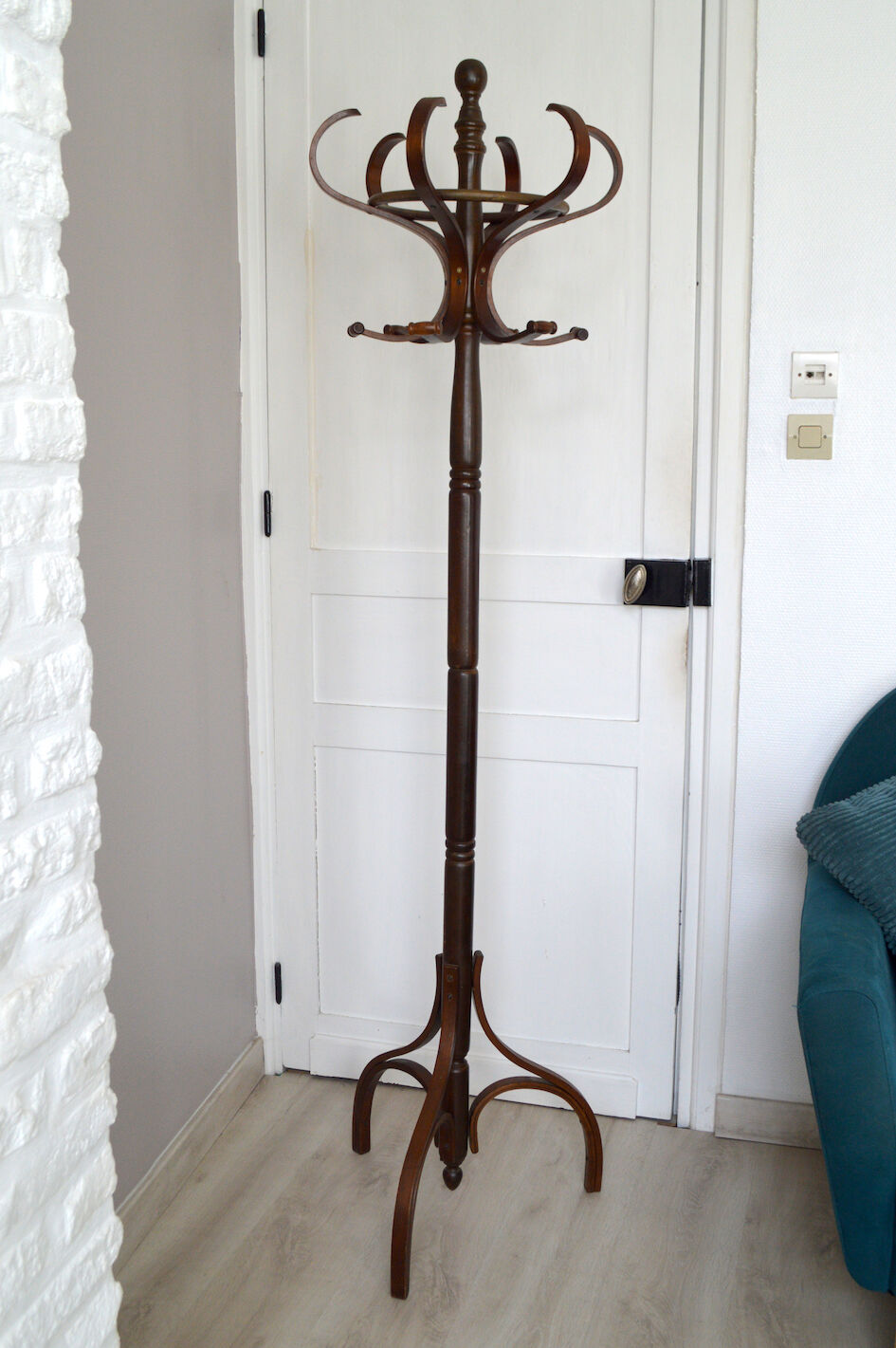 Wooden parrot coat rack