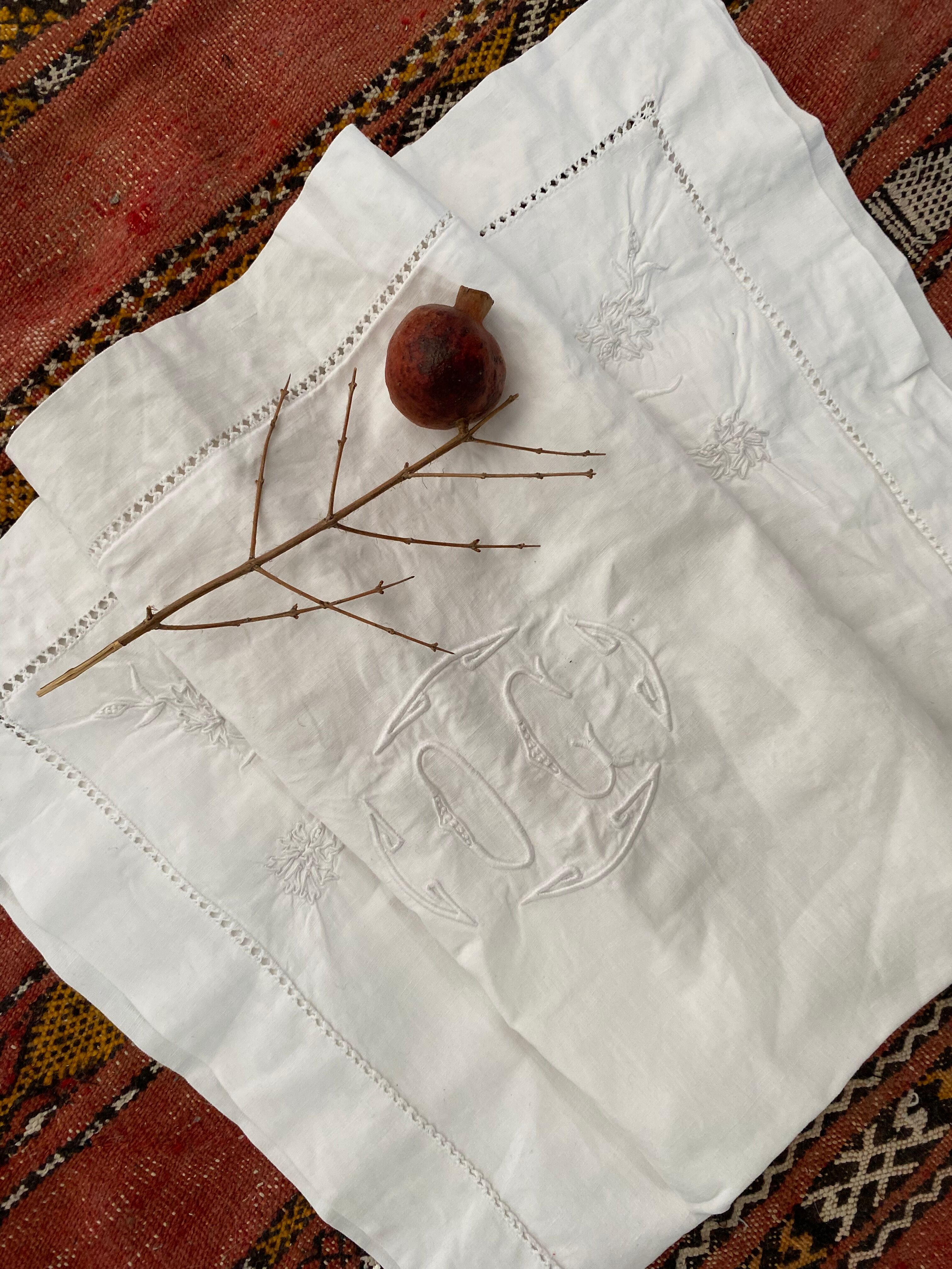 Pillowcase embroidered monogram OC