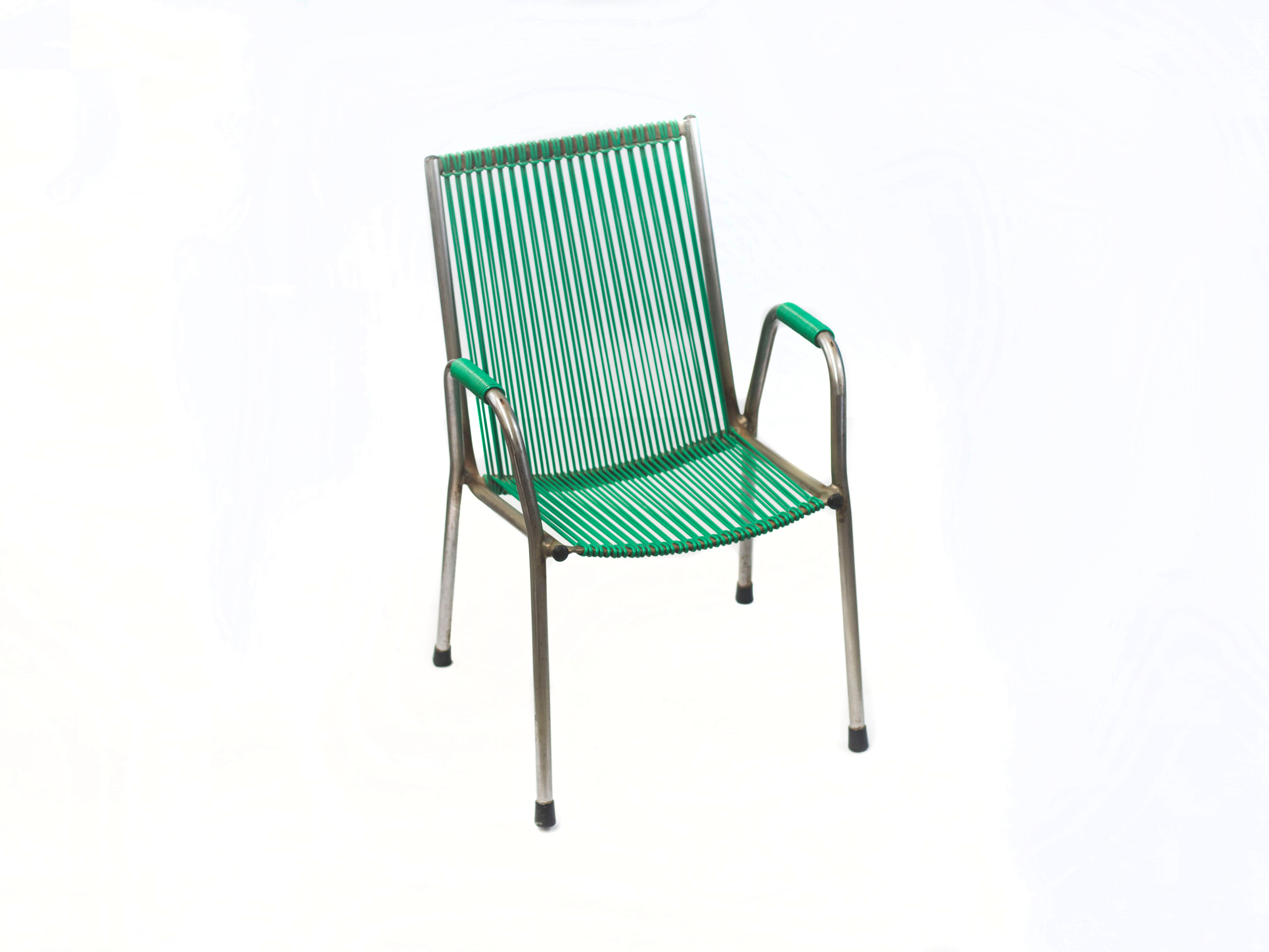 Set of 2 kids chair with scoubidou grid France 60s