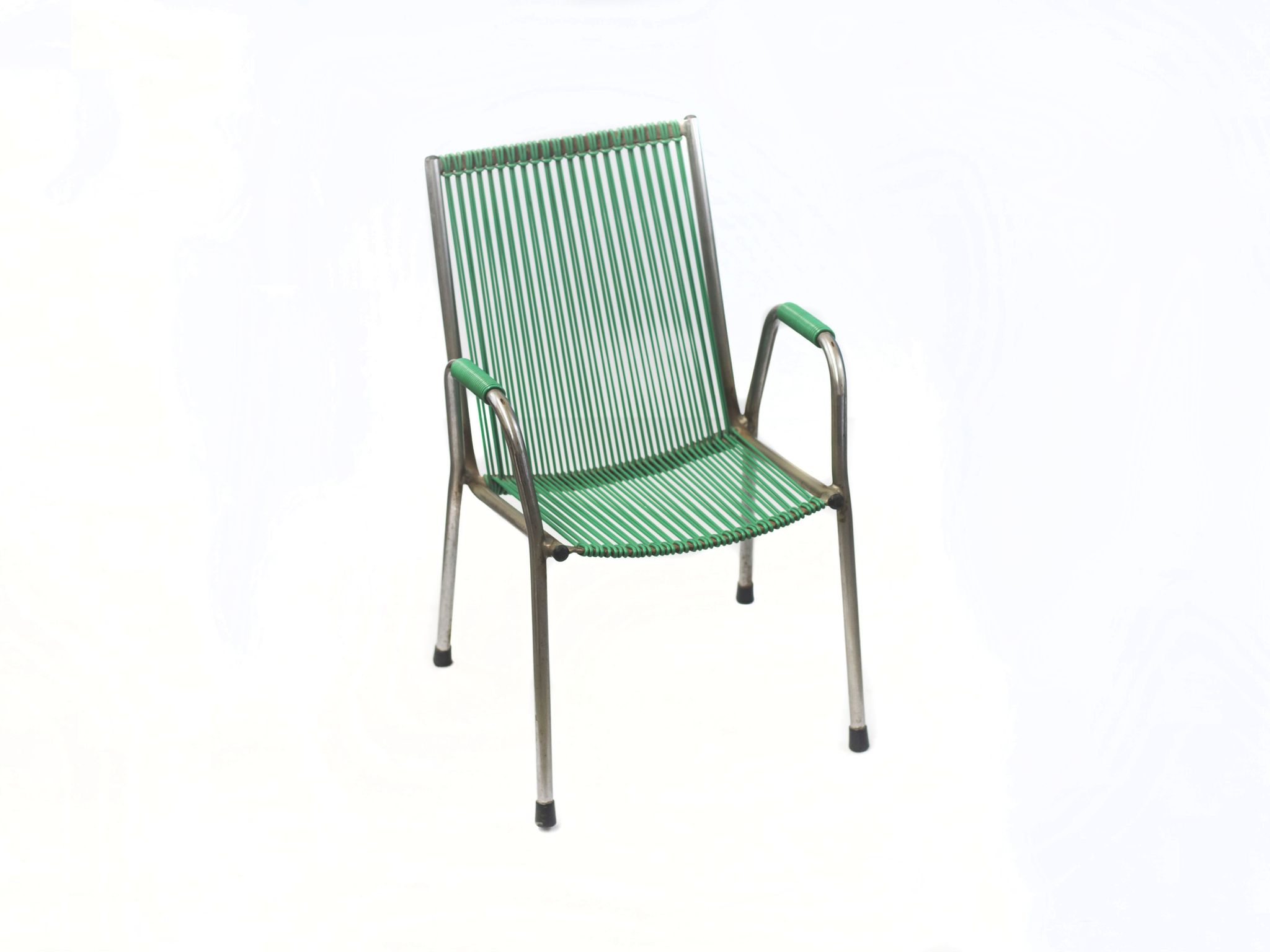 Set of 2 kids chair with scoubidou grid France 60s