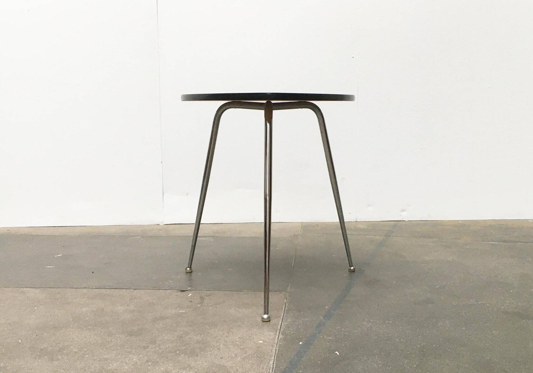 Mid-century German tripod coffee table for Mauser Werke Waldeck.