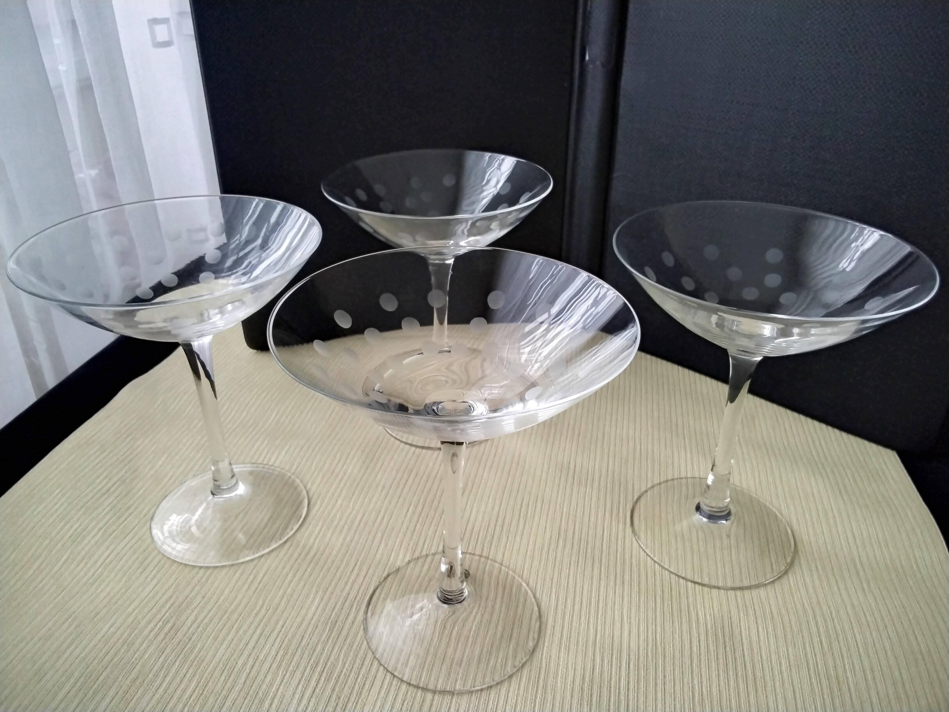 4 Large glass bowls for dessert, ice cream, starters, cocktails, etc.
