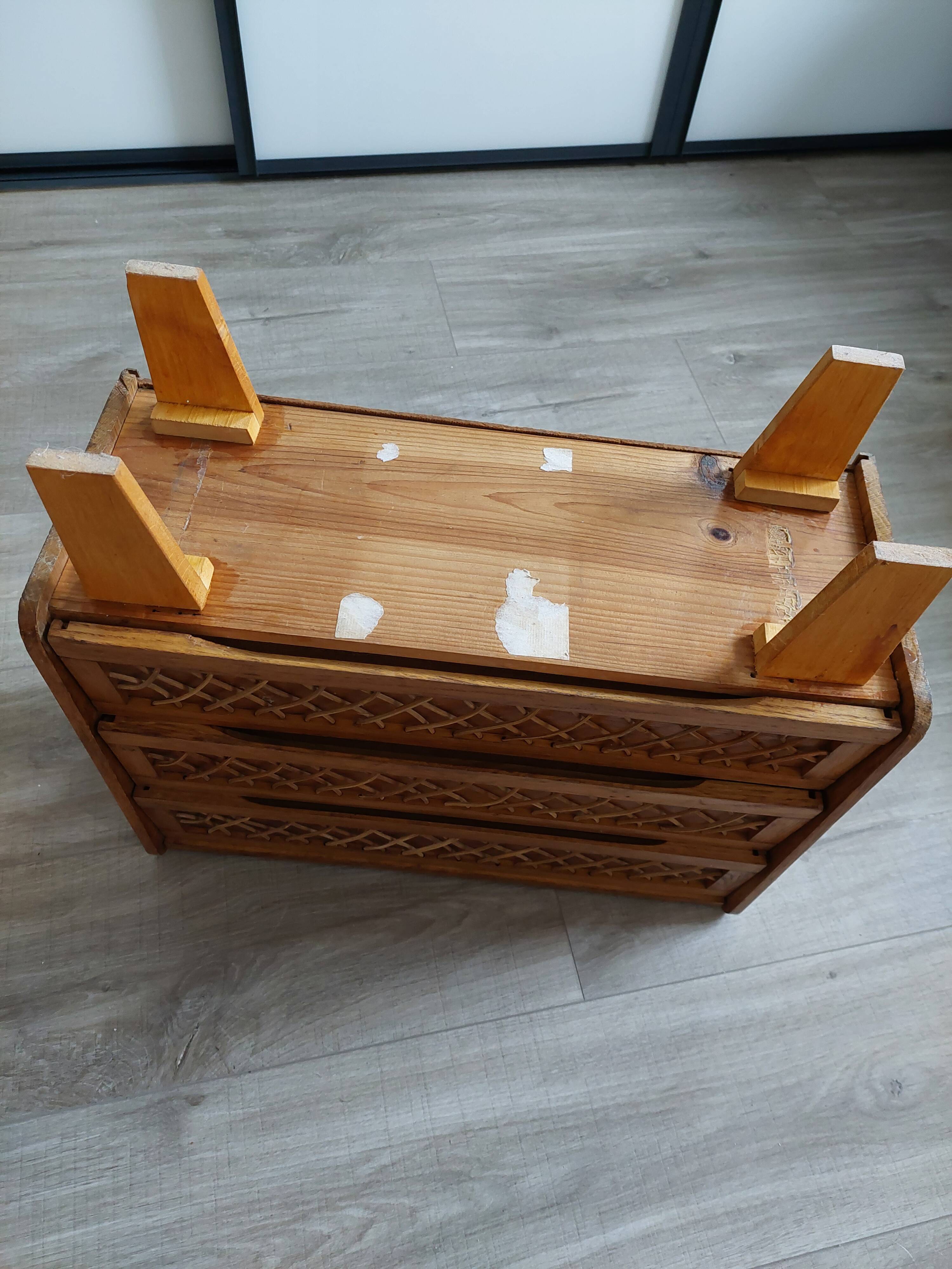 Chest of drawers typical vintage doll 60