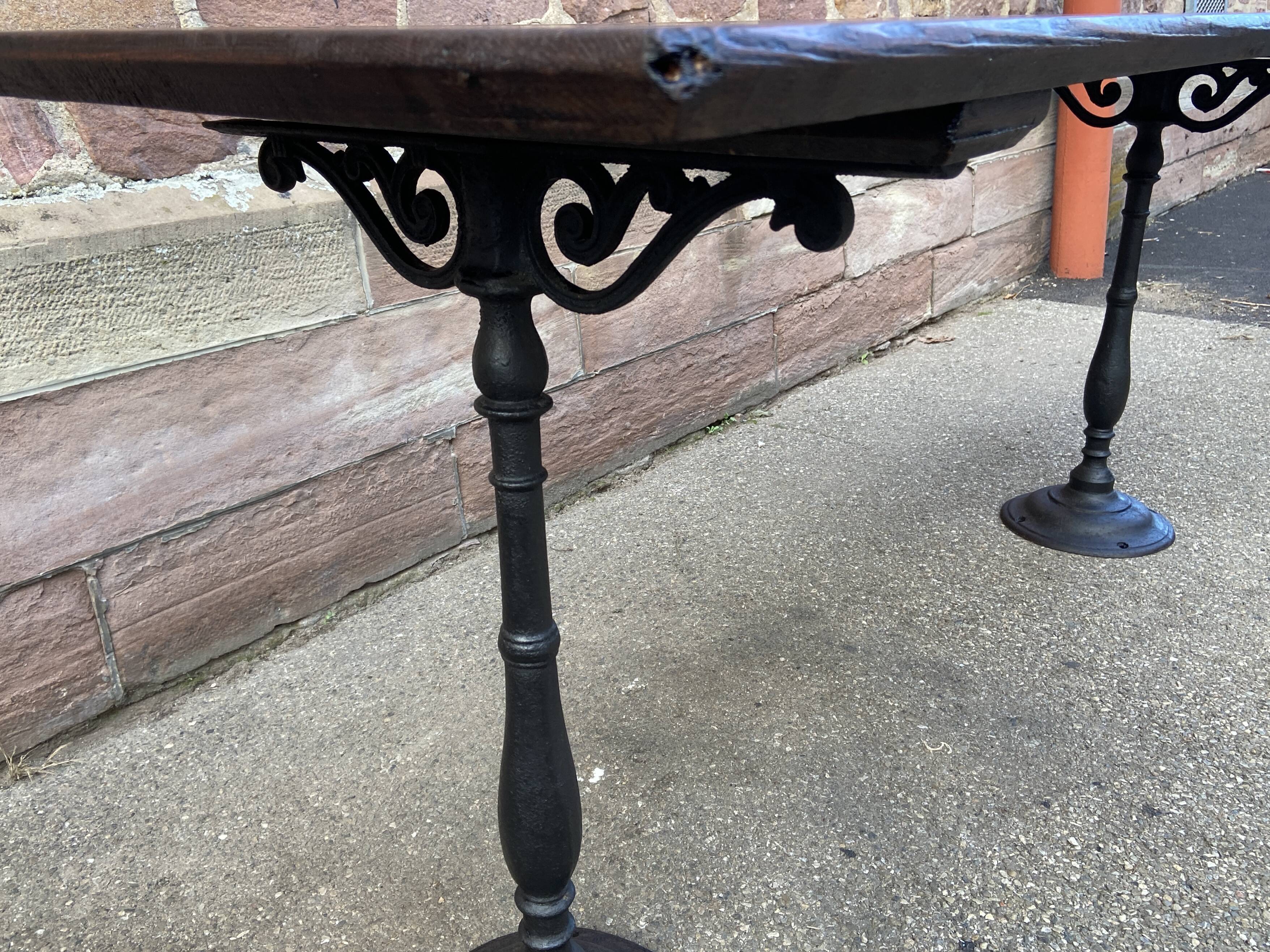 Café table bistro vintage brasserie 1890-1910 cast iron & fir