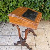 Davenport desk in marquetry walnut, Victorian period.