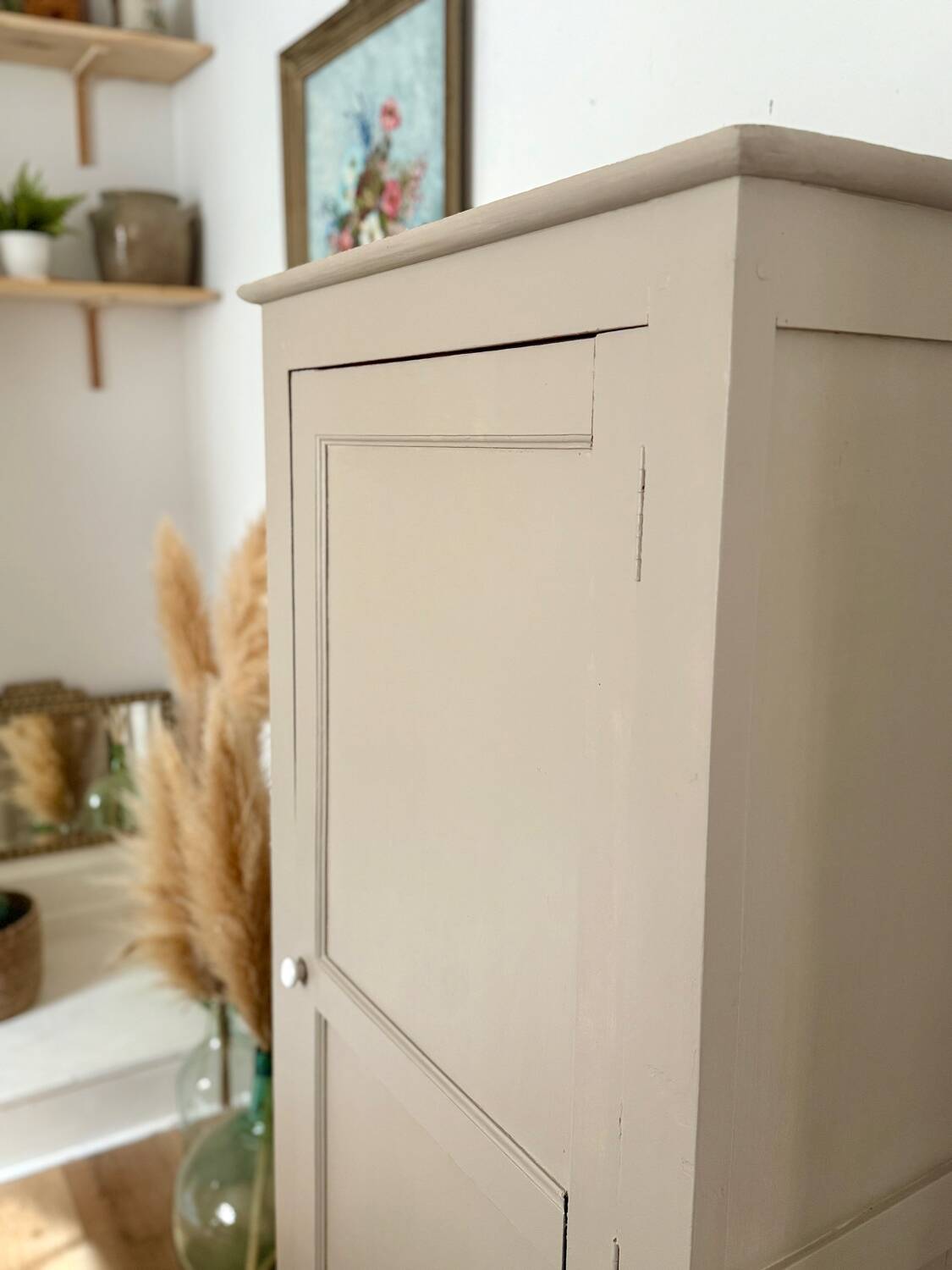 Small Parisian Wardrobe