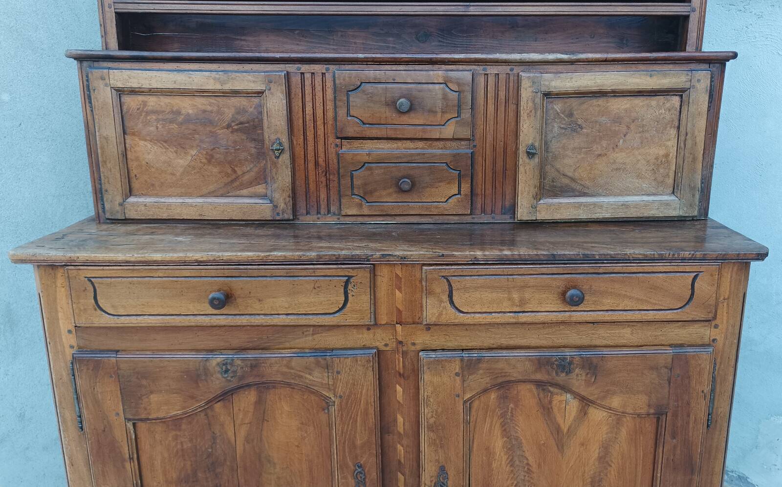Louis XV sideboard in walnut, 19th century.