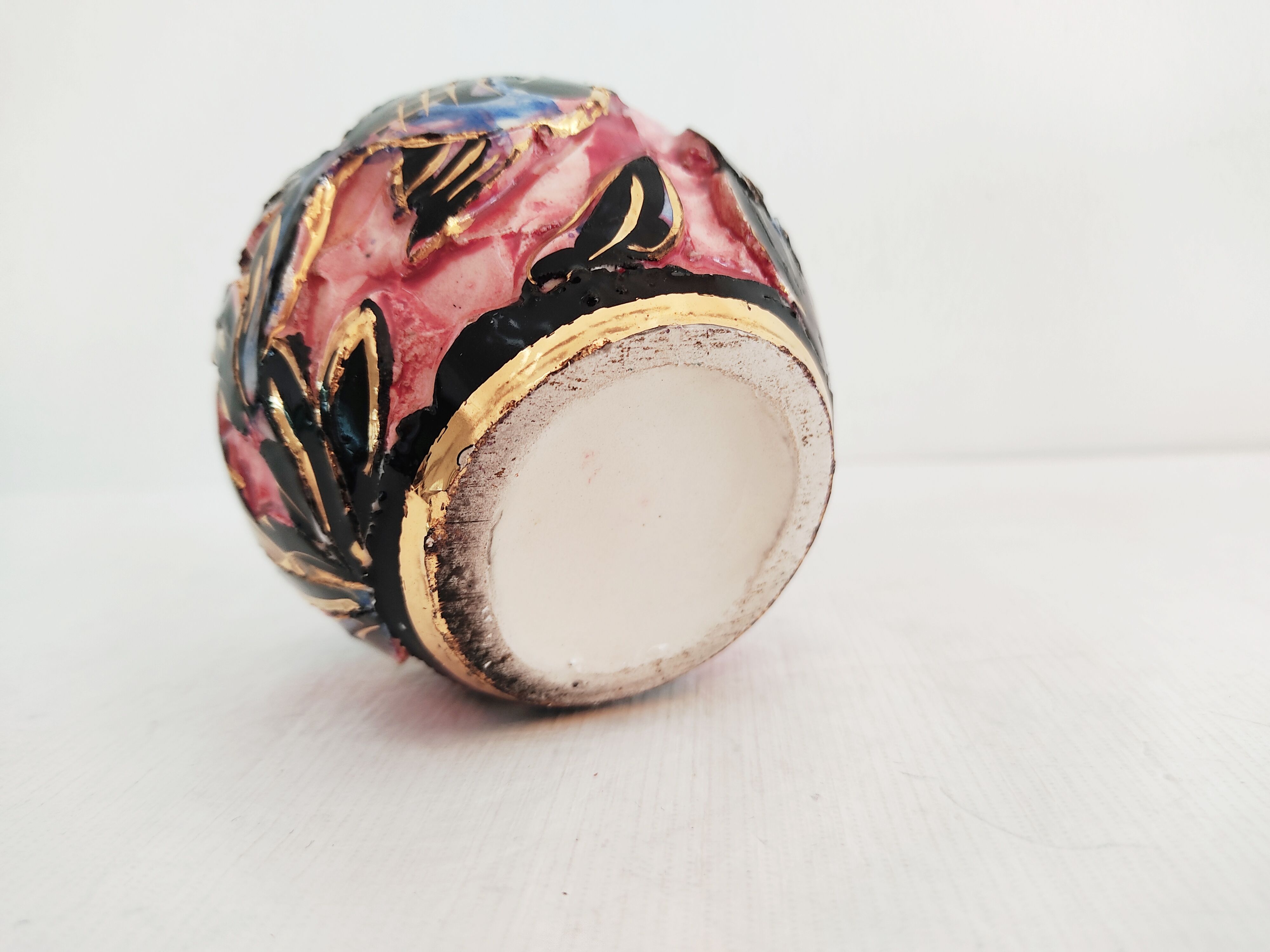 Ceramic vase from Monaco decorated fish