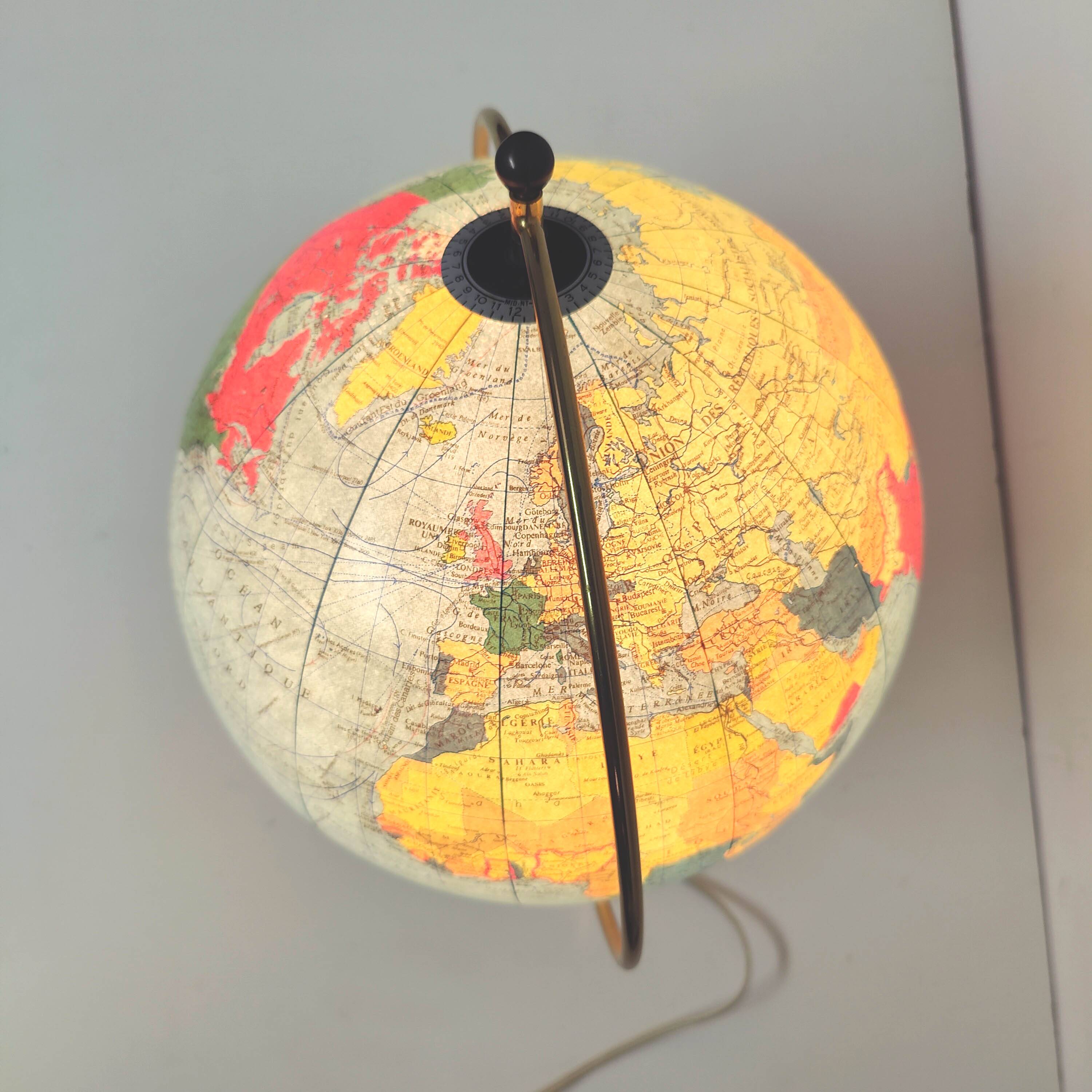 Luminous globe Taride 1970 golden tripod foot