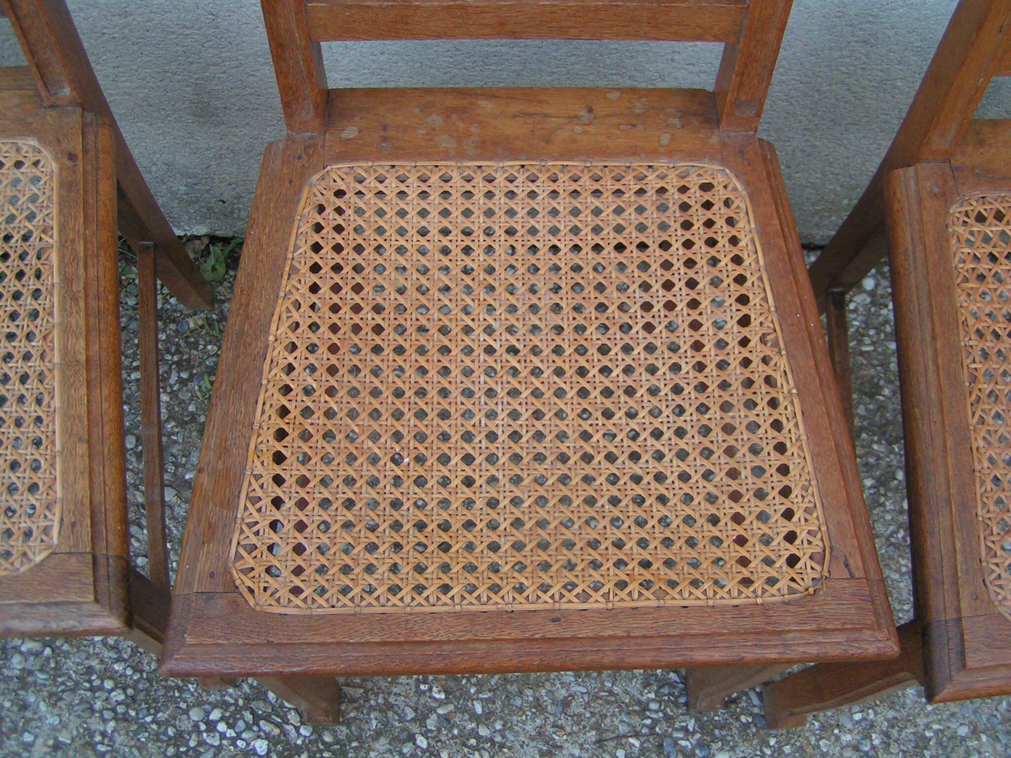 4 chaises cannées en chêne