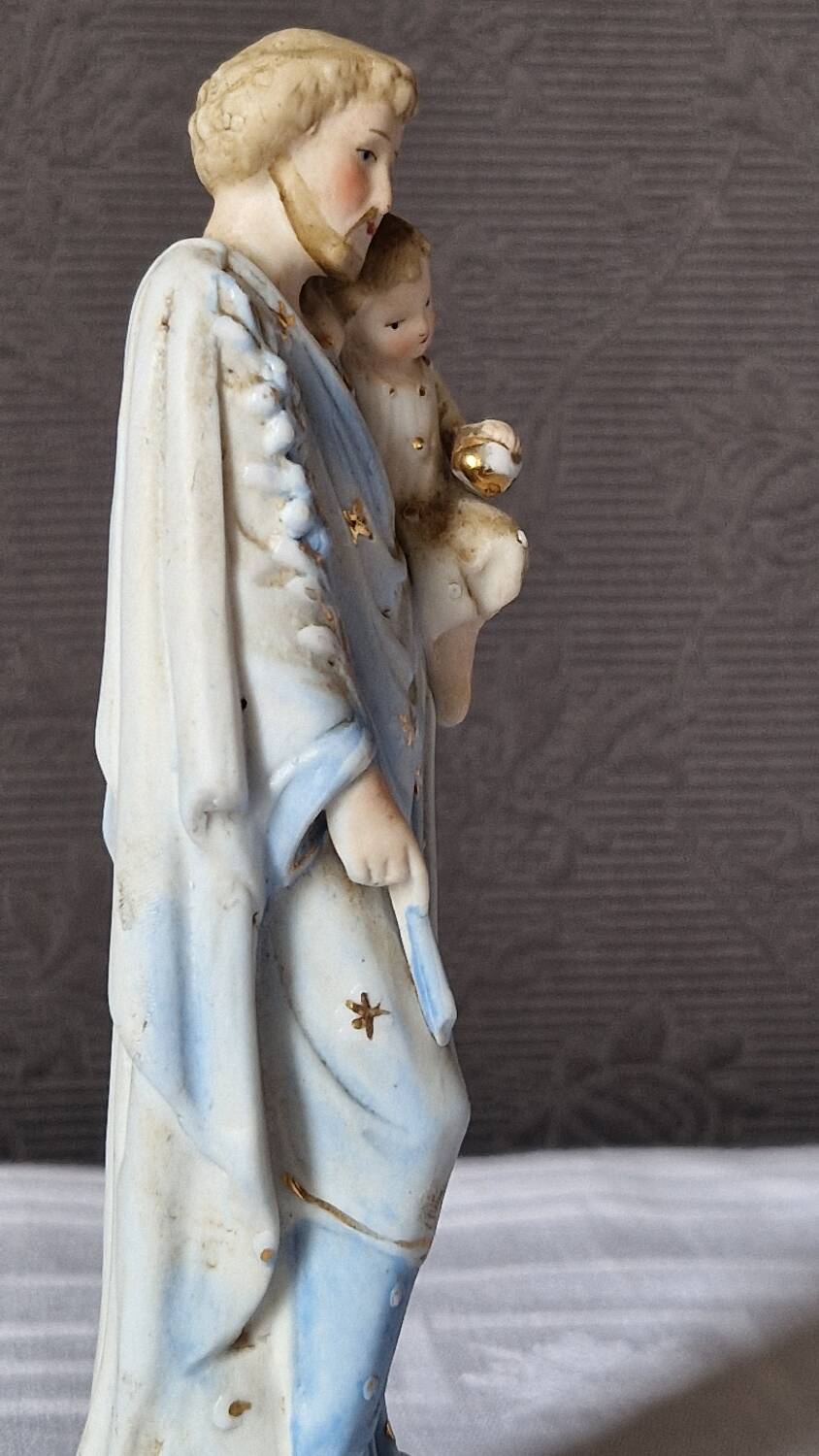 Saint Joseph statuette