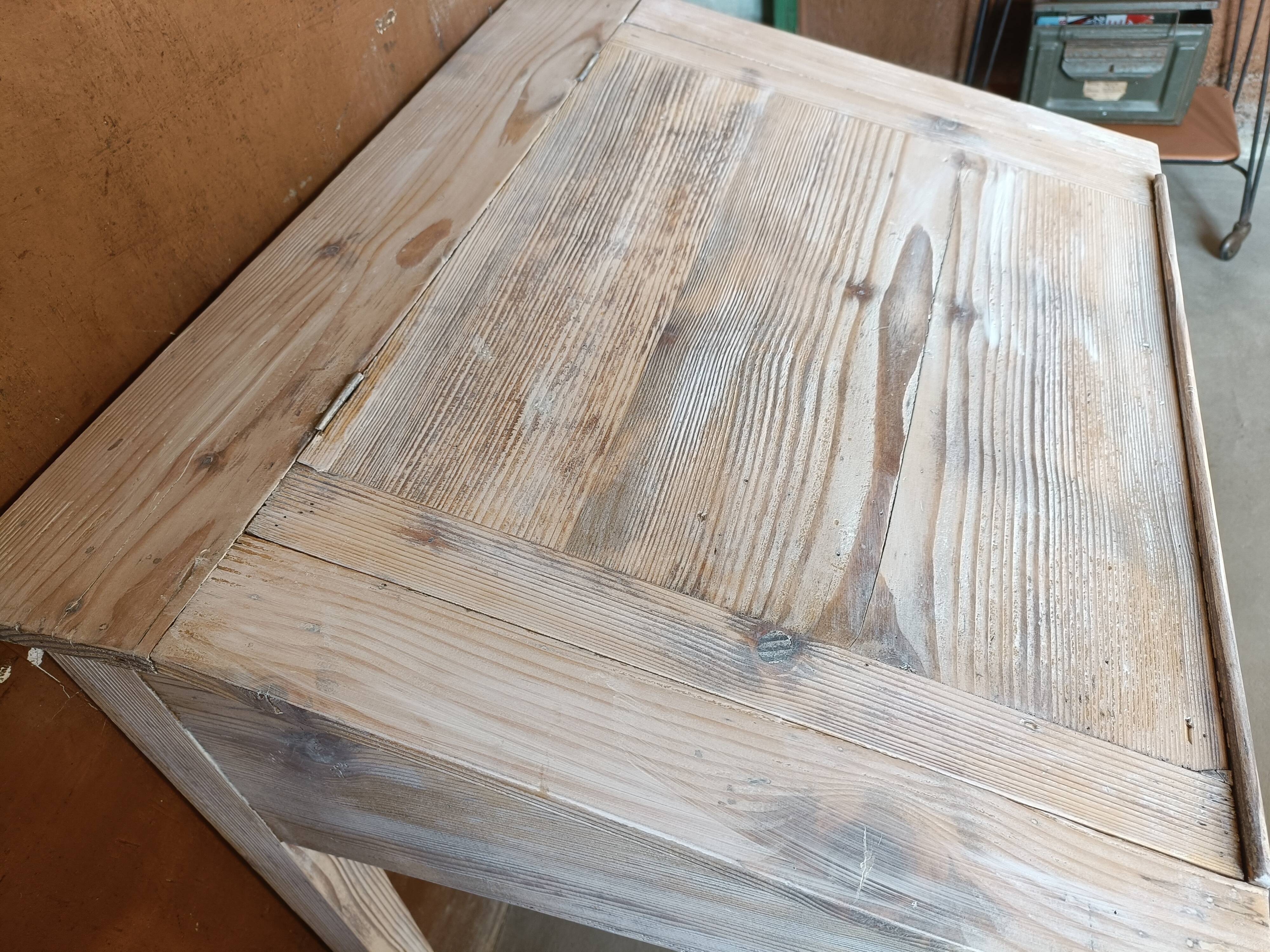 Bureau pupitre rénové