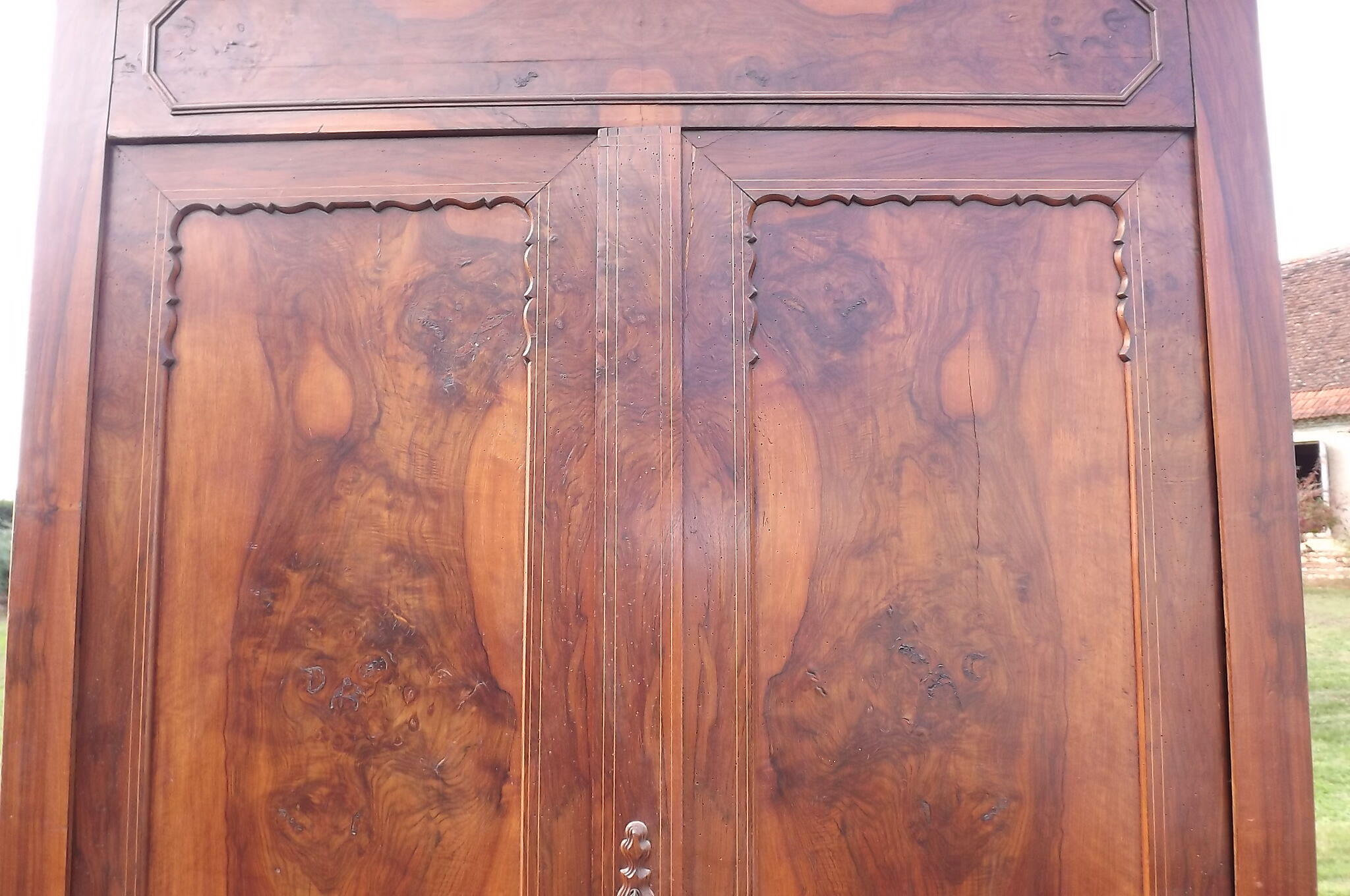 Armoire Louis-Philippe en noyer du XIXème