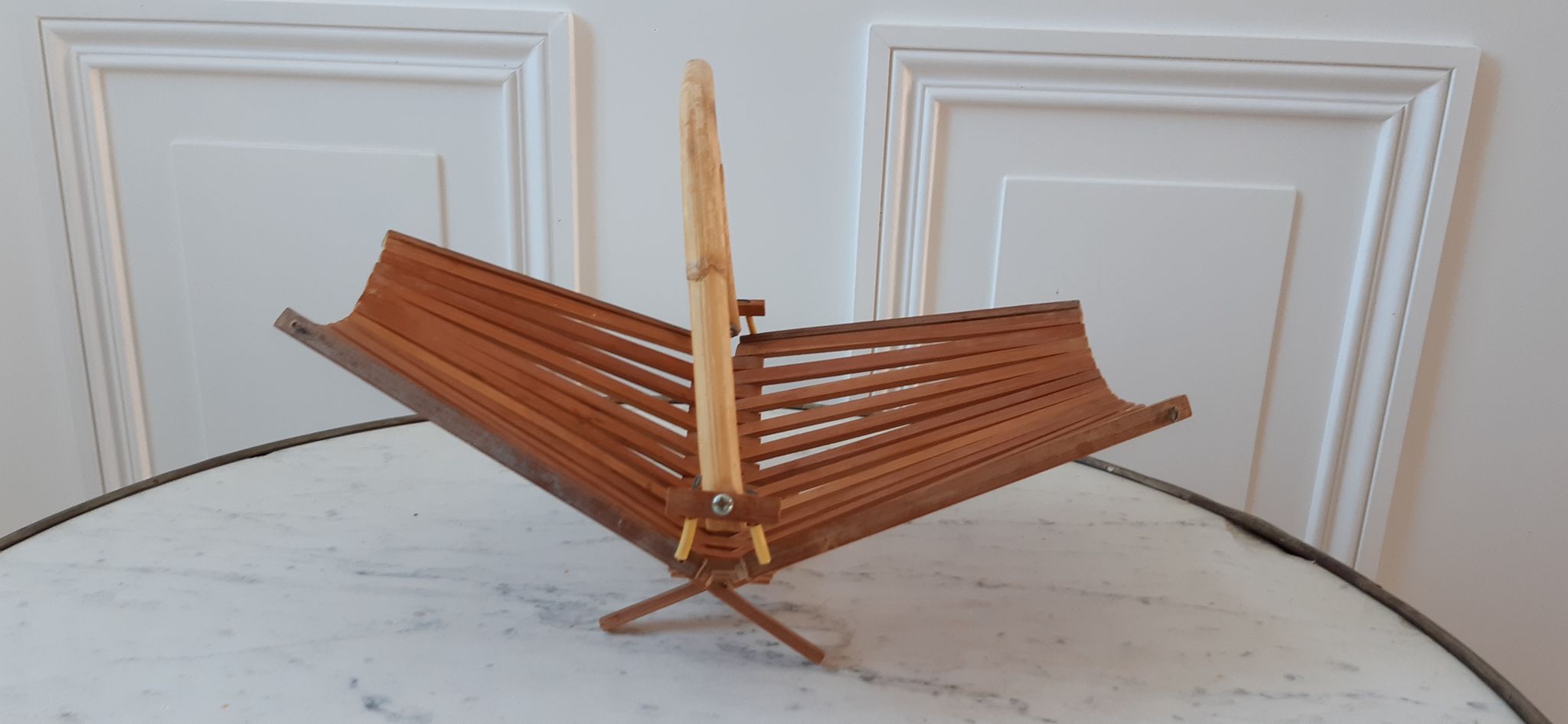 Panière corbeille à fruits pliante en bambou et bois années 70