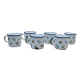 Tasses en tôle émaillée