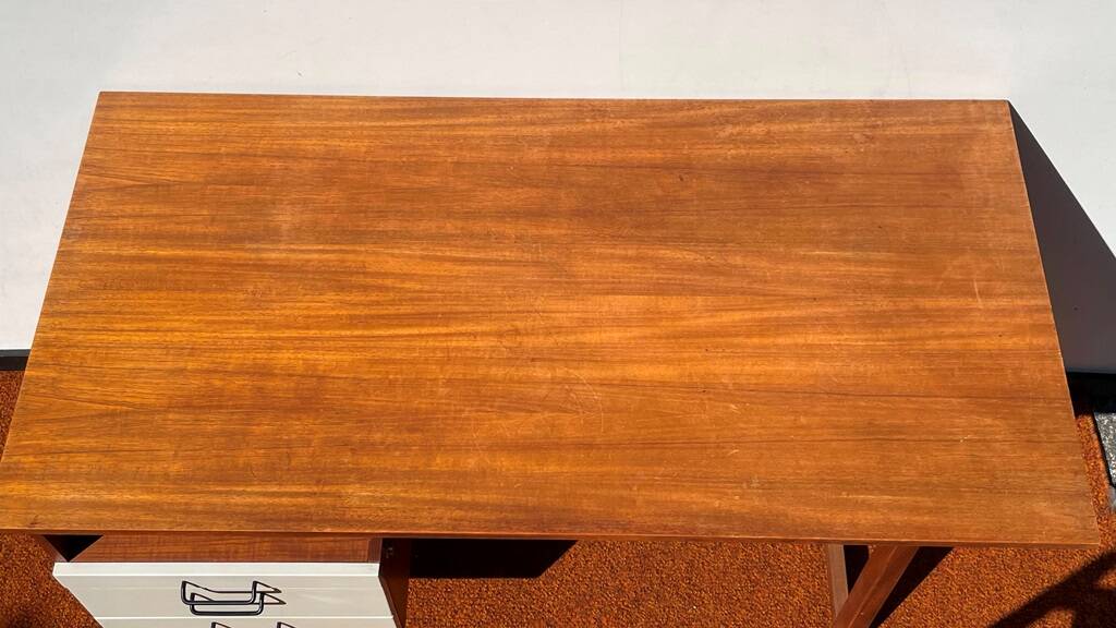 Pastoe desk. vintage 70s